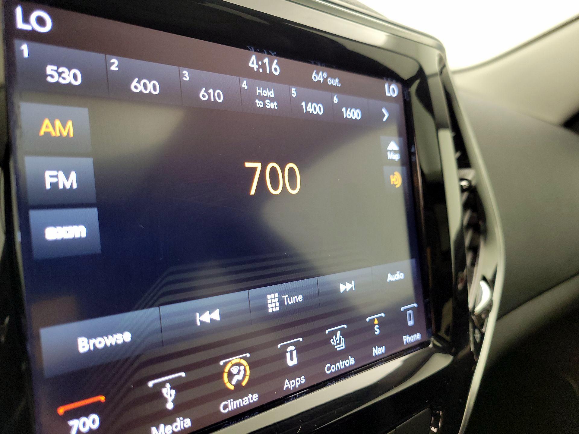 Thumbnail: 2019 Jeep Cherokee - 16