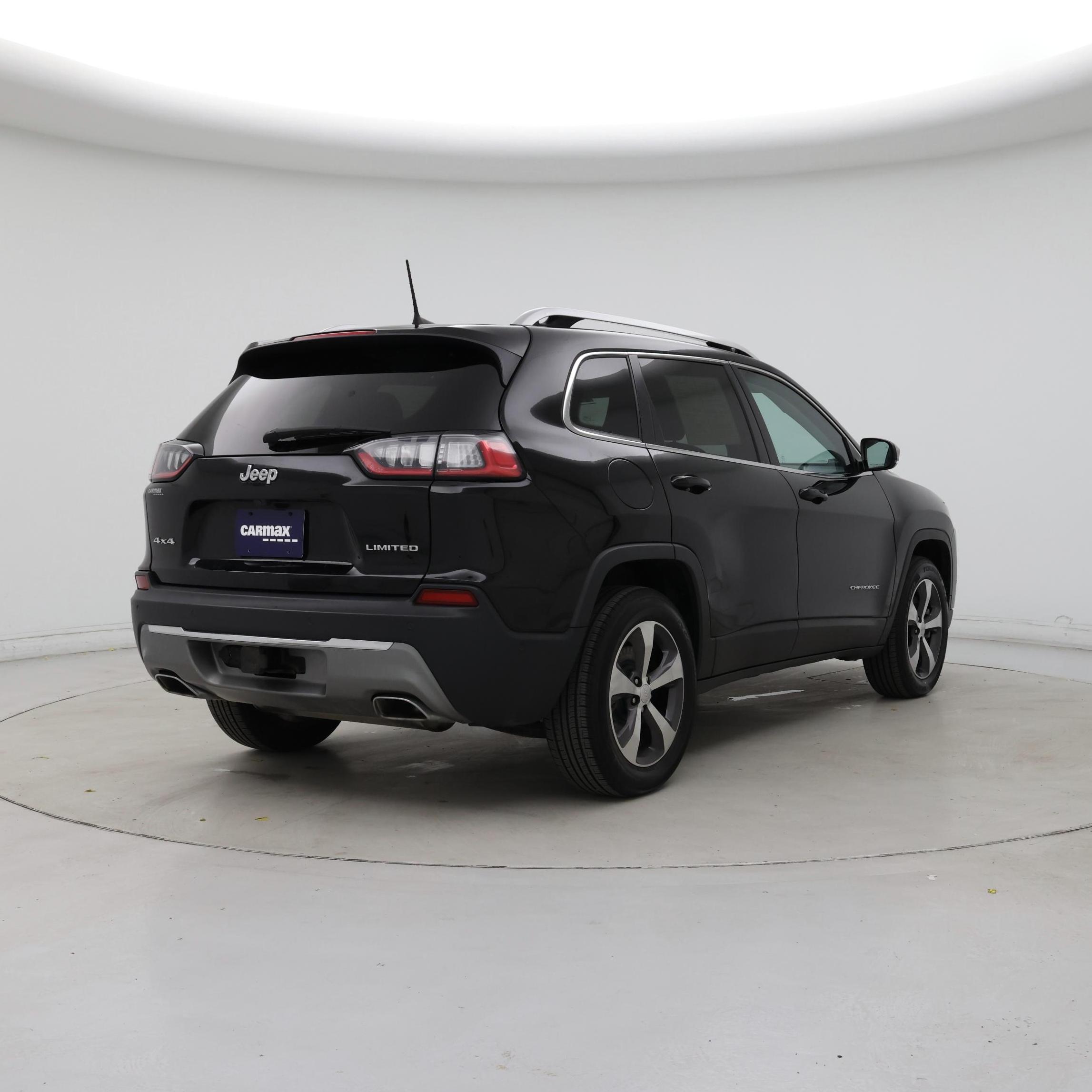 Thumbnail: 2019 Jeep Cherokee - 8