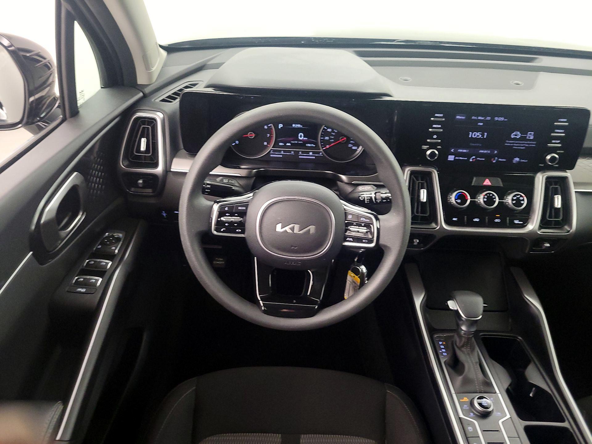 Thumbnail: 2023 Kia Sorento - 10