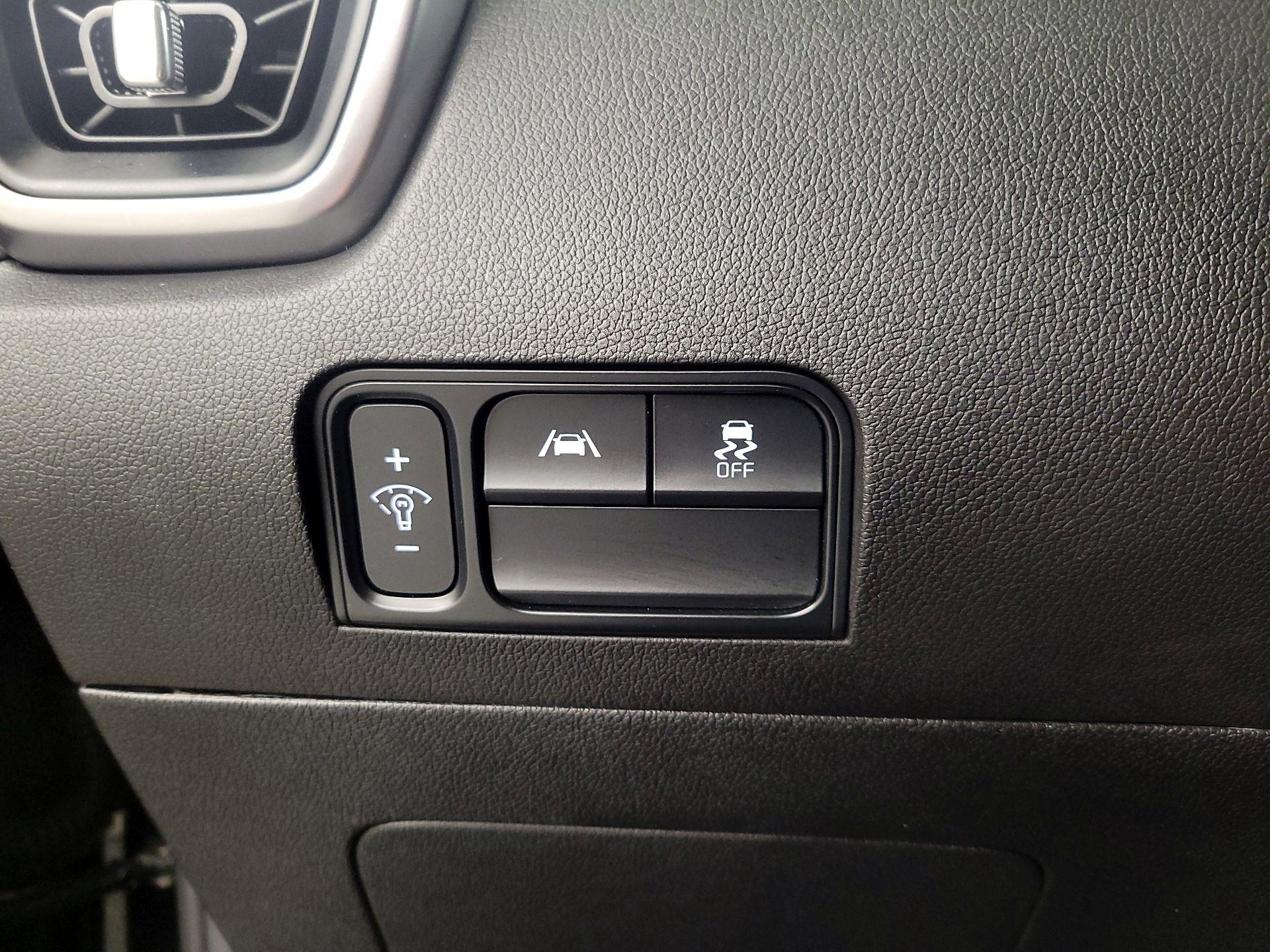 Thumbnail: 2023 Kia Sorento - 13