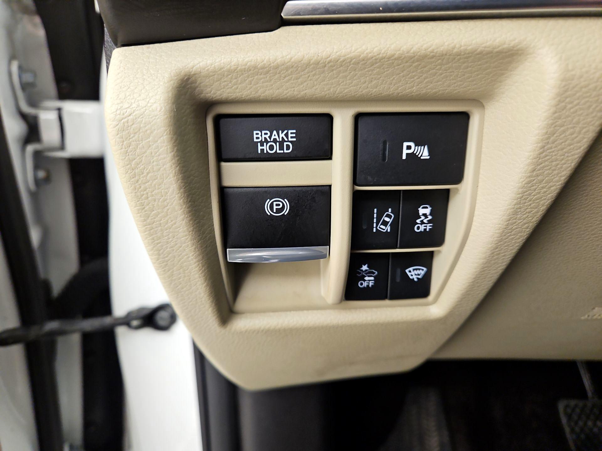 Thumbnail: 2019 Acura MDX - 13