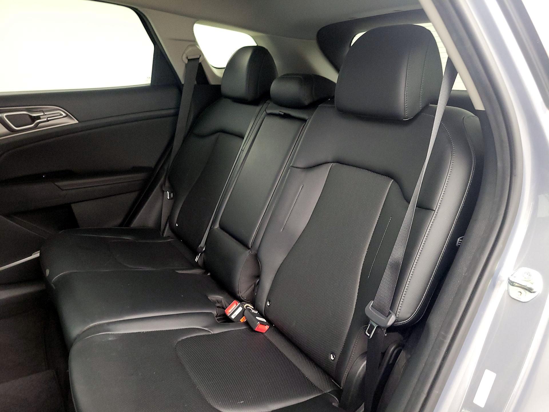 Thumbnail: 2023 Kia Sportage - 20