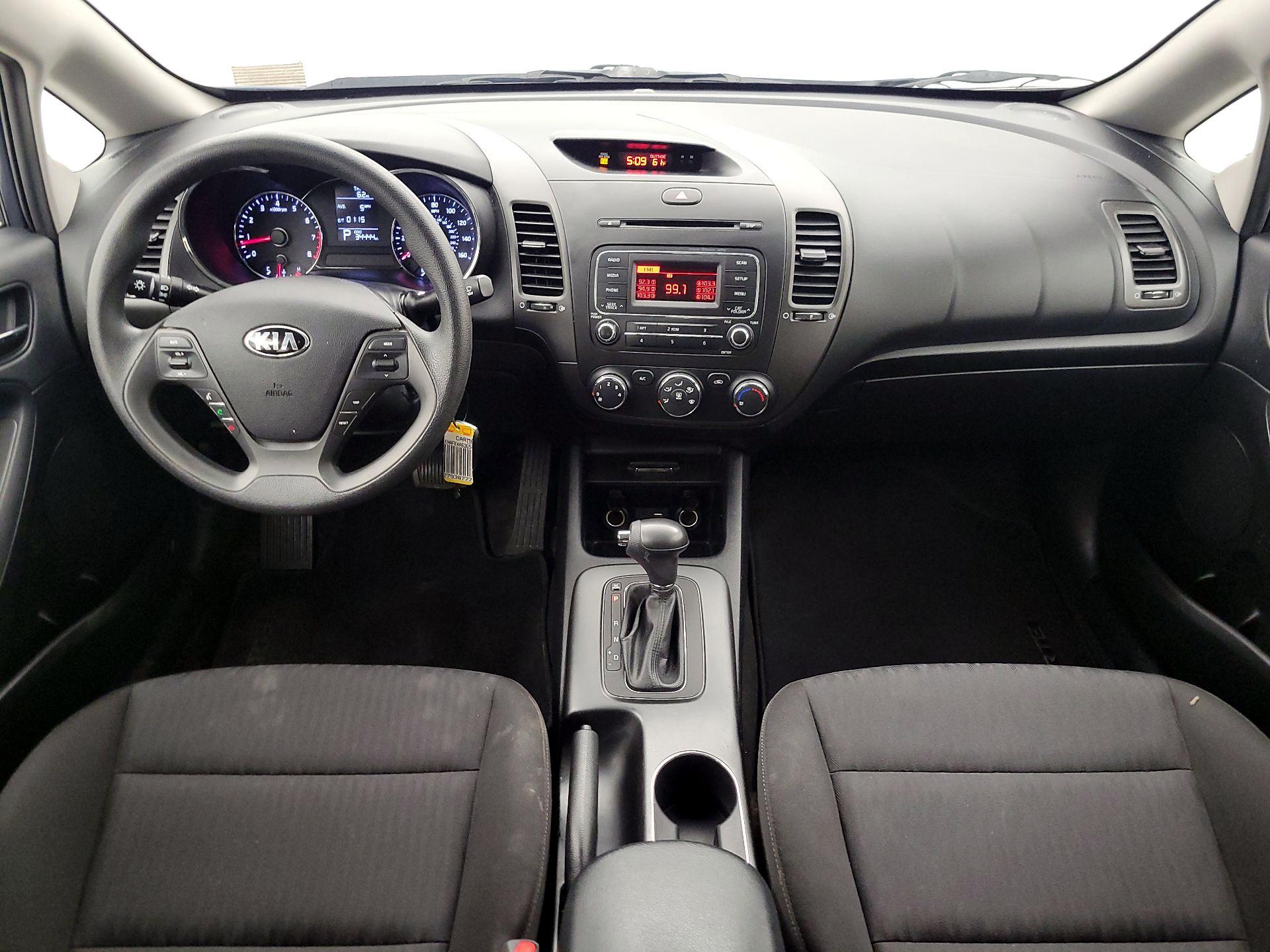 Thumbnail: 2016 Kia Forte - 9