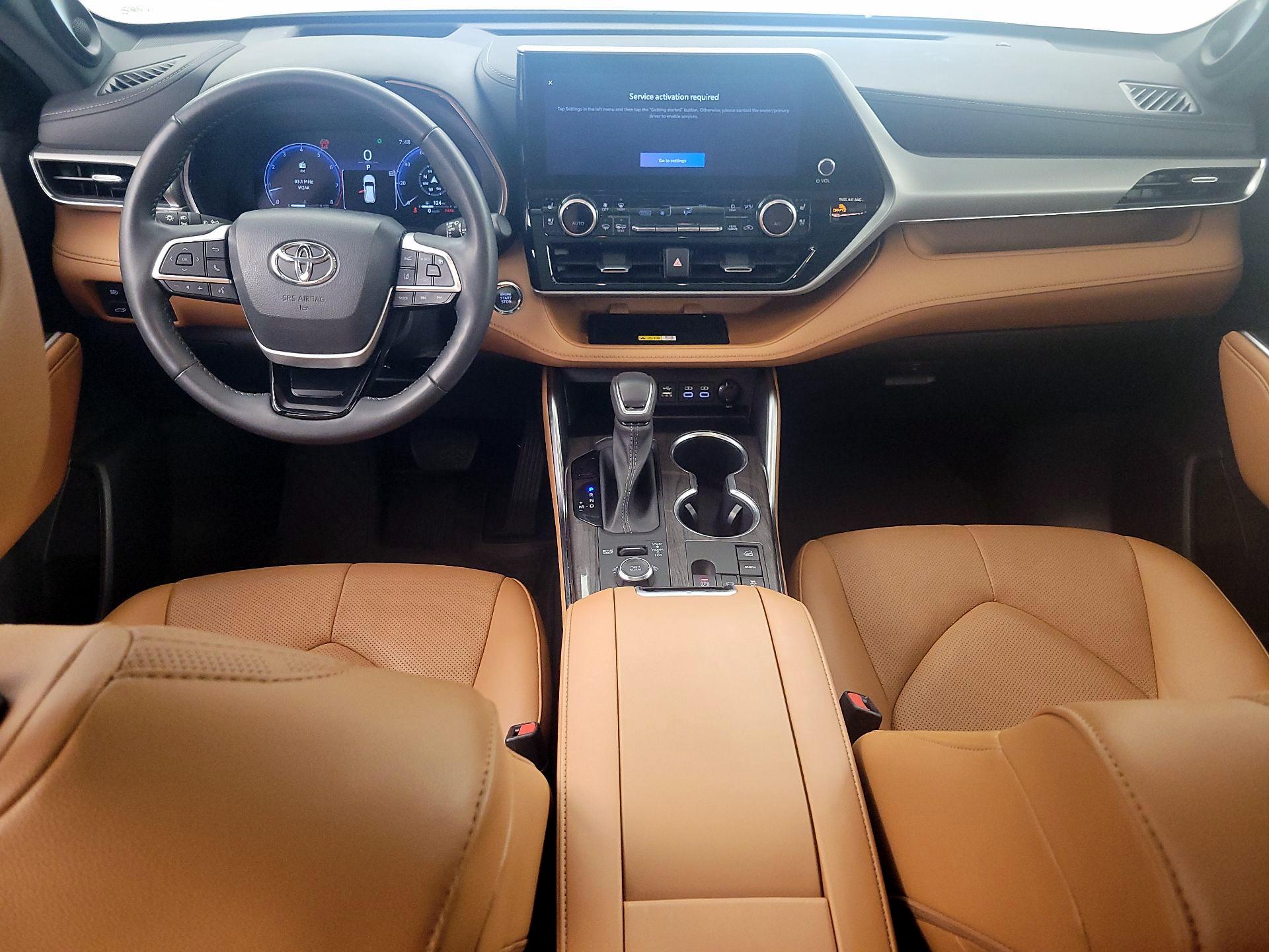 Thumbnail: 2023 Toyota Highlander - 9