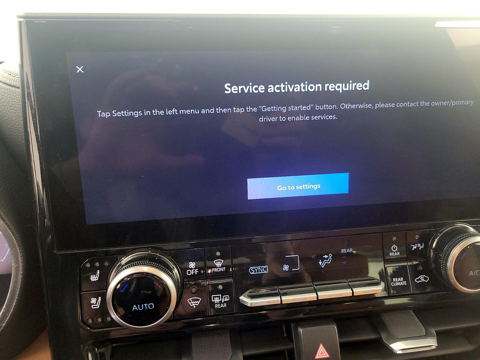 Thumbnail: 2023 Toyota Highlander - 14