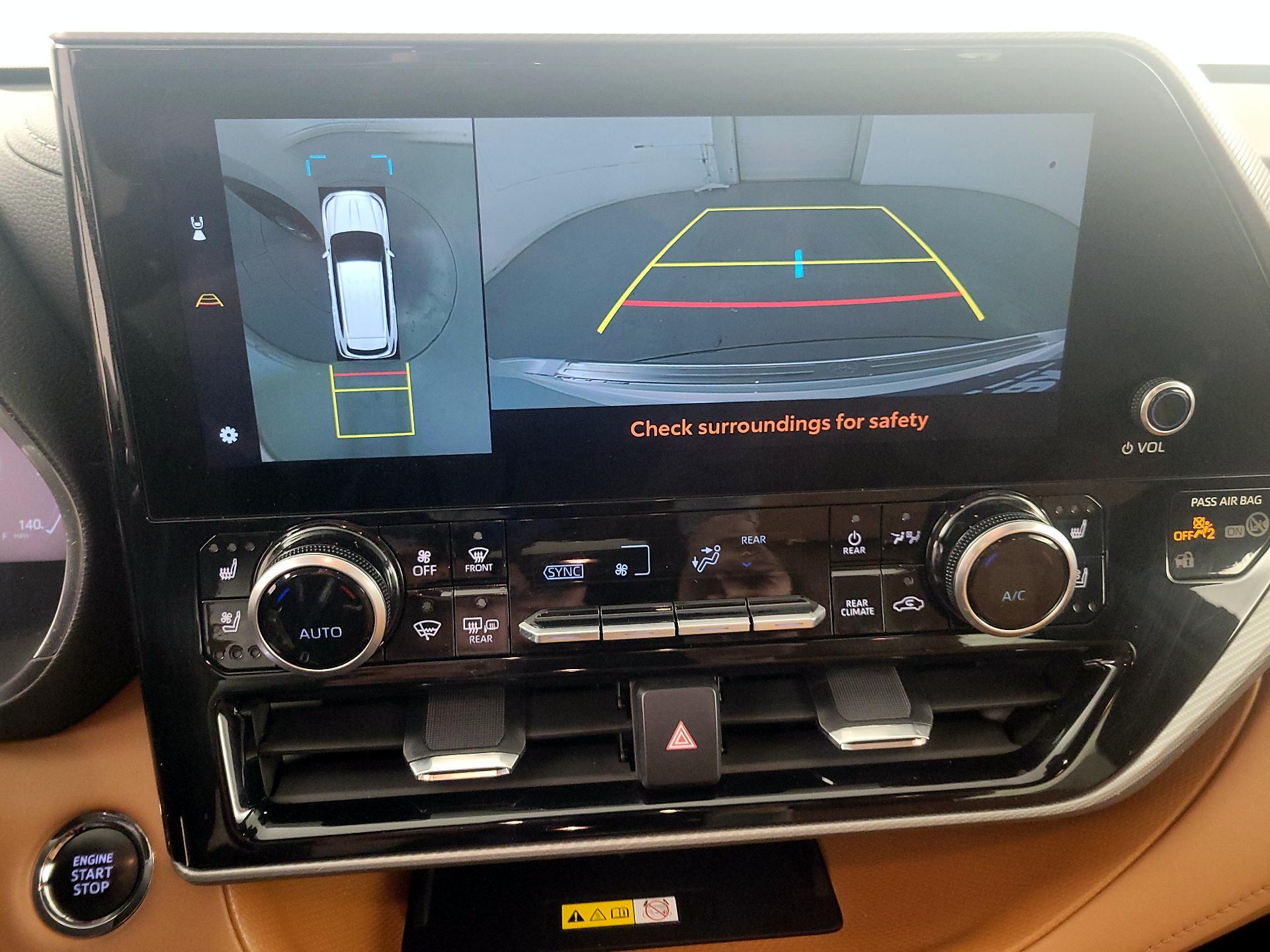 Thumbnail: 2023 Toyota Highlander - 15