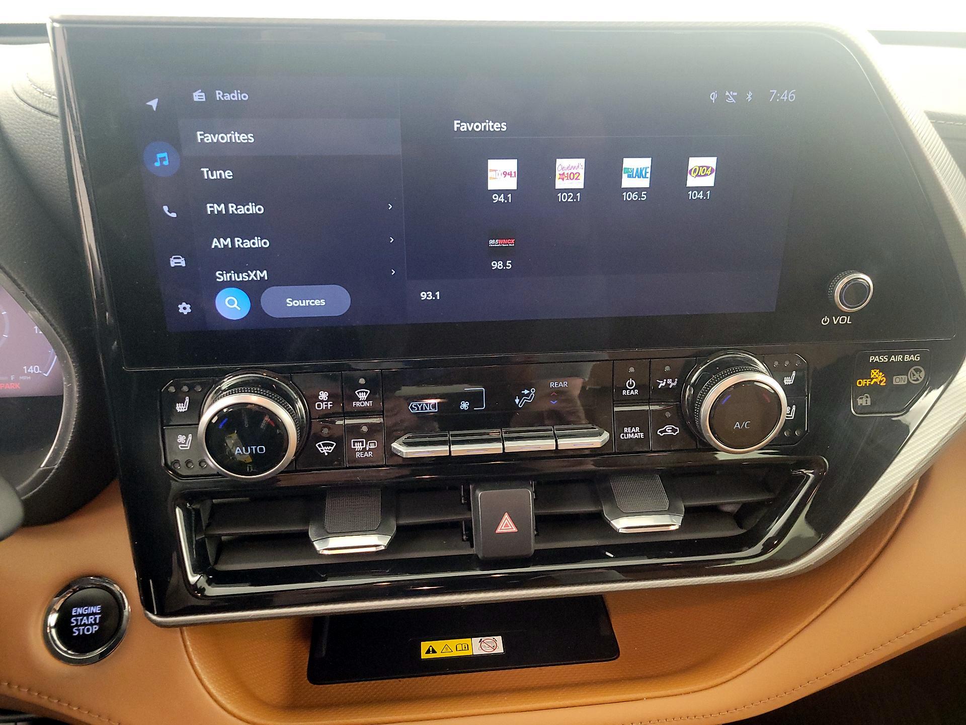 Thumbnail: 2023 Toyota Highlander - 16