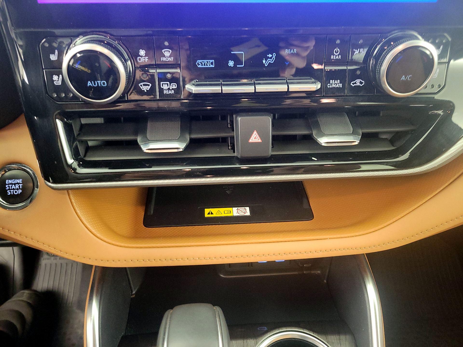 Thumbnail: 2023 Toyota Highlander - 17