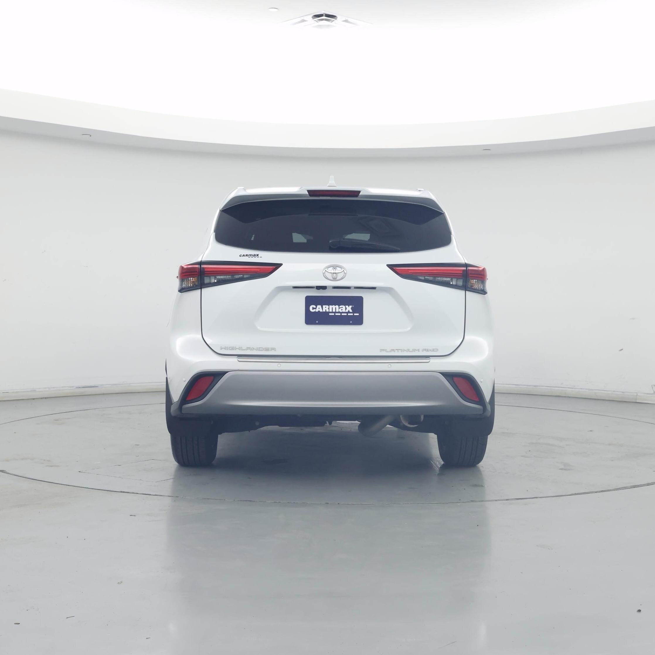 Thumbnail: 2023 Toyota Highlander - 6