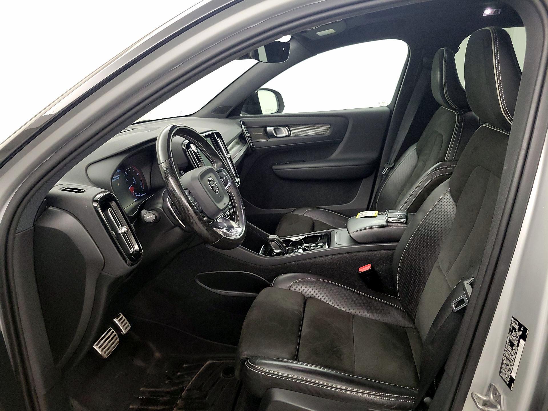 Thumbnail: 2019 Volvo XC40 - 11