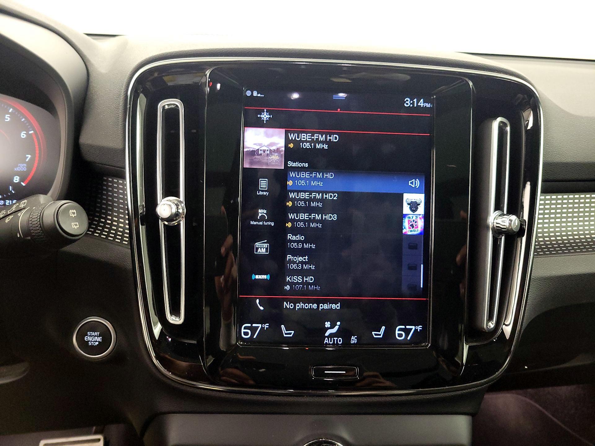 Thumbnail: 2019 Volvo XC40 - 16