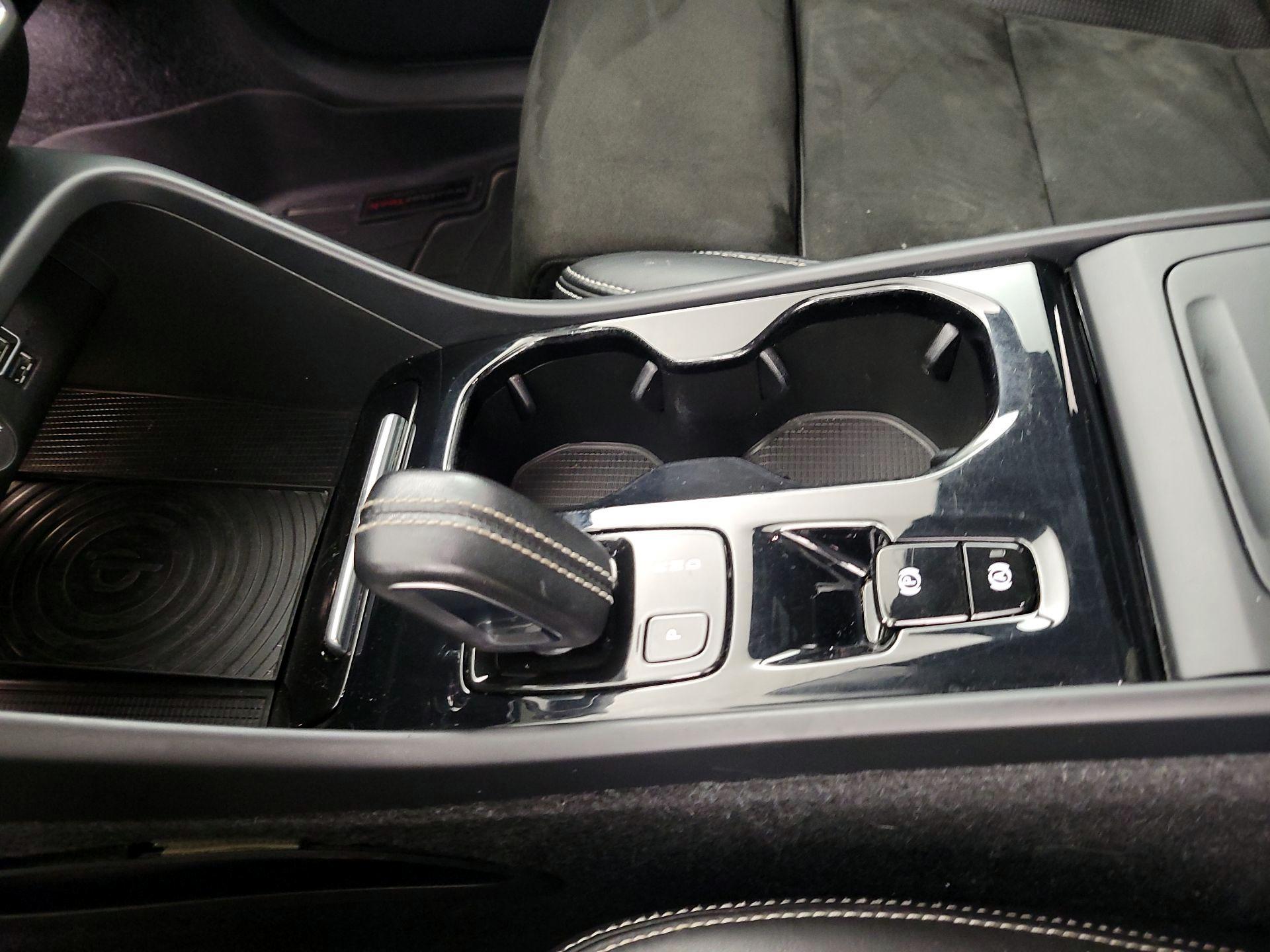 Thumbnail: 2019 Volvo XC40 - 18