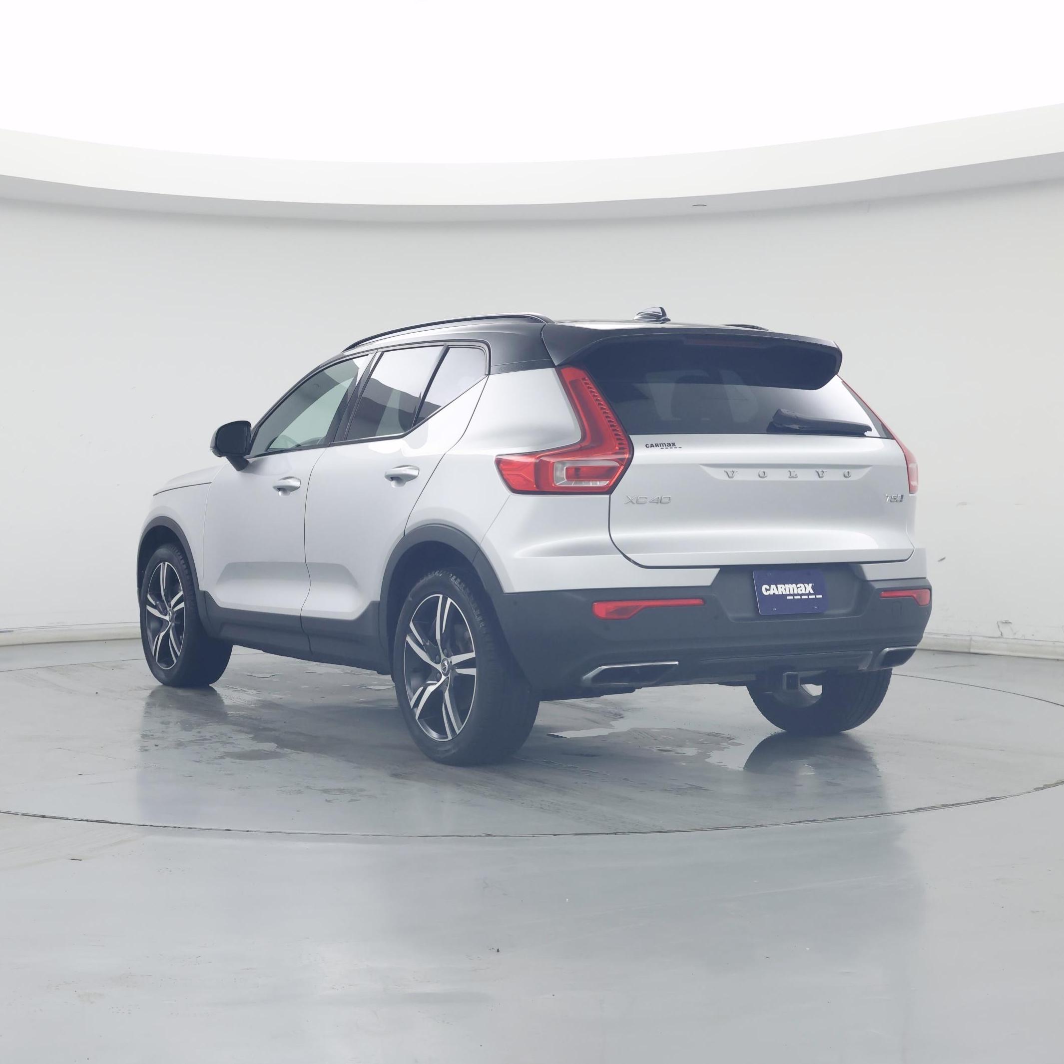 Thumbnail: 2019 Volvo XC40 - 2