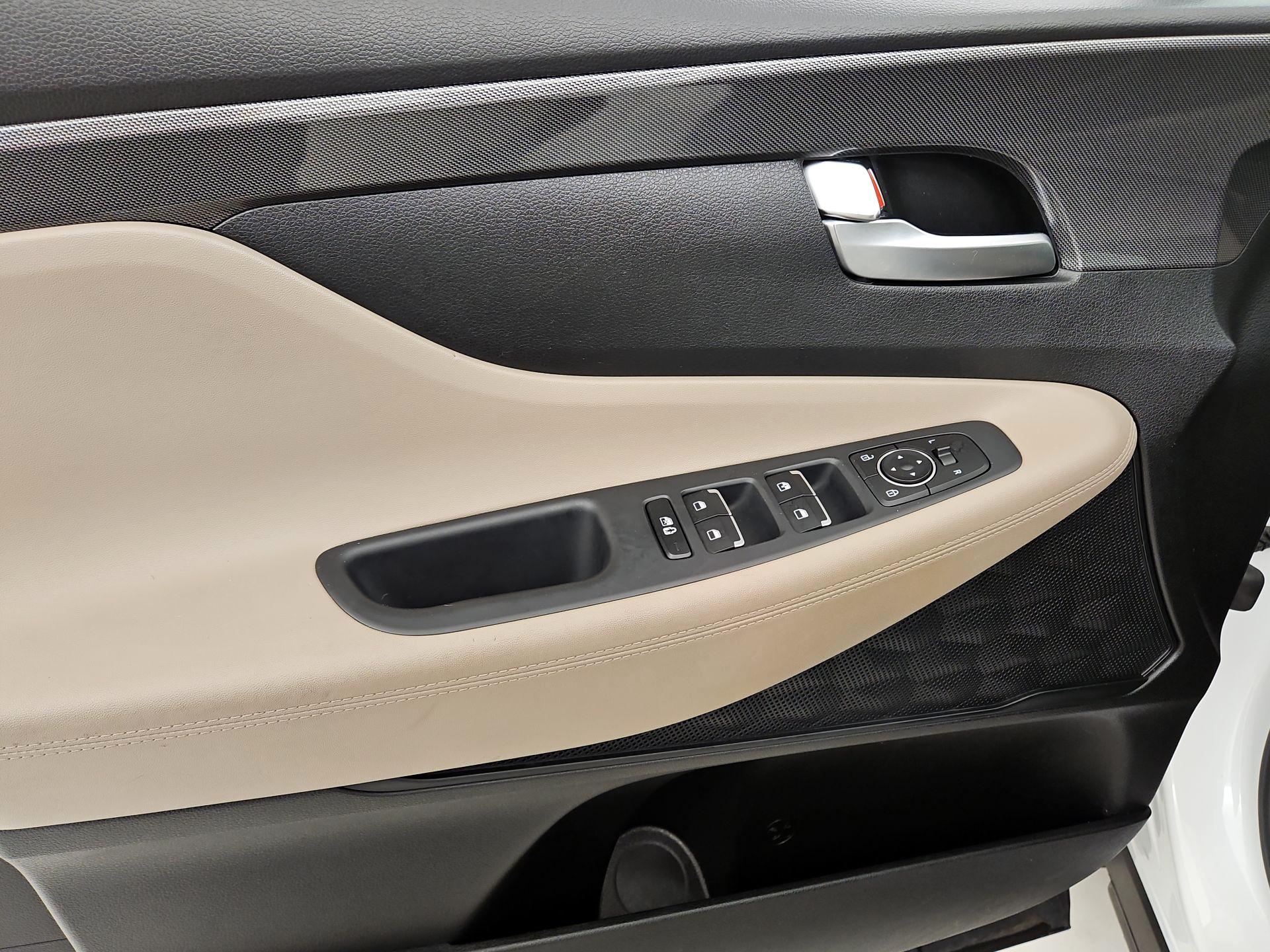 Thumbnail: 2023 Hyundai Santa Fe - 12