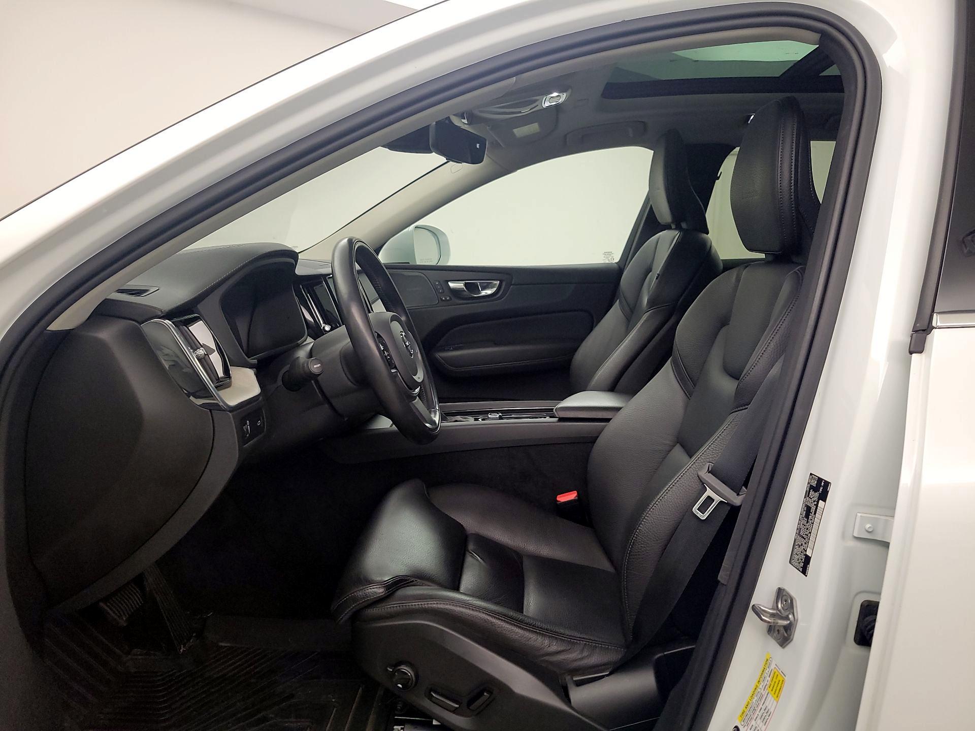 Thumbnail: 2020 Volvo XC60 - 11