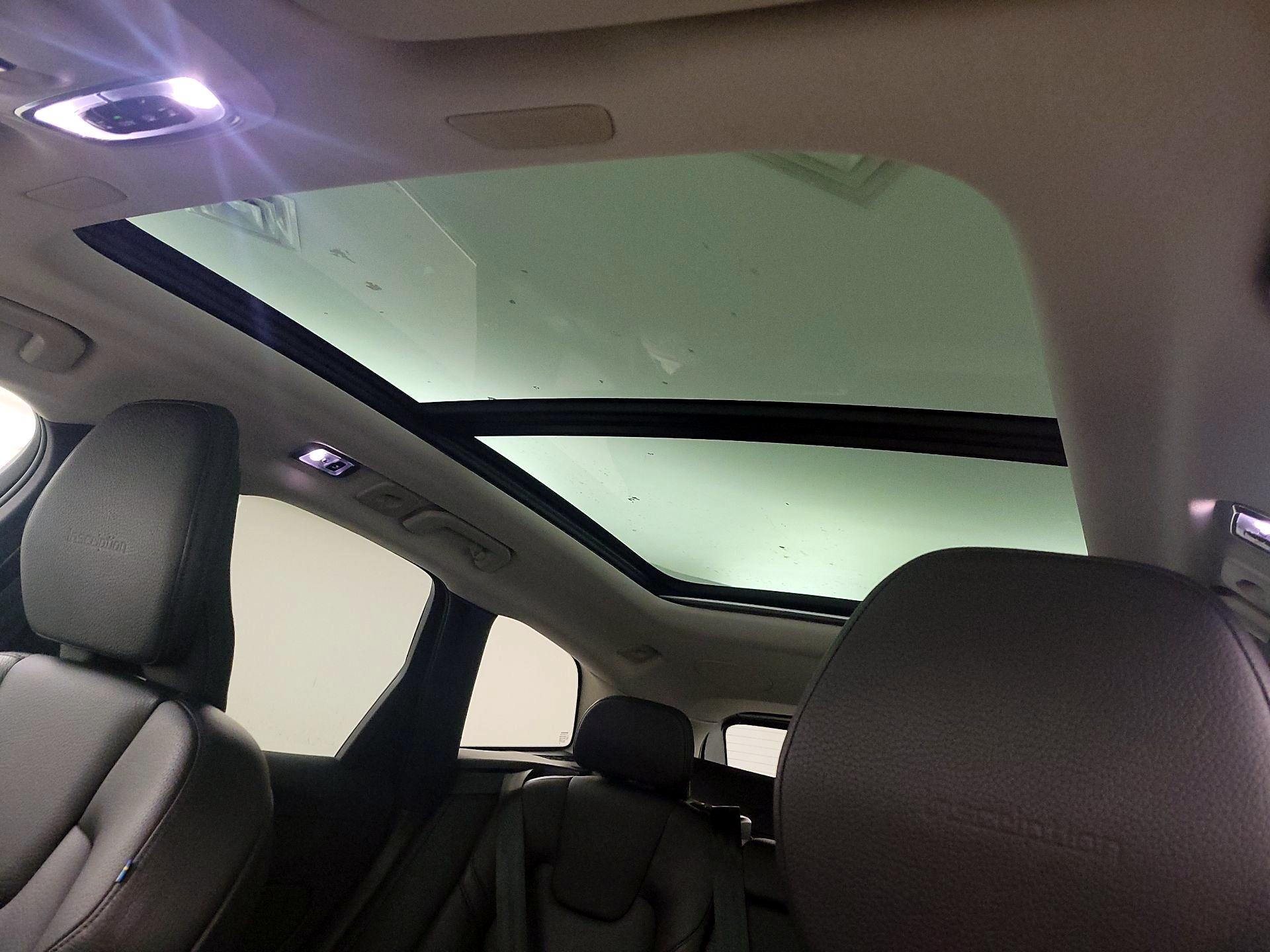 Thumbnail: 2020 Volvo XC60 - 20