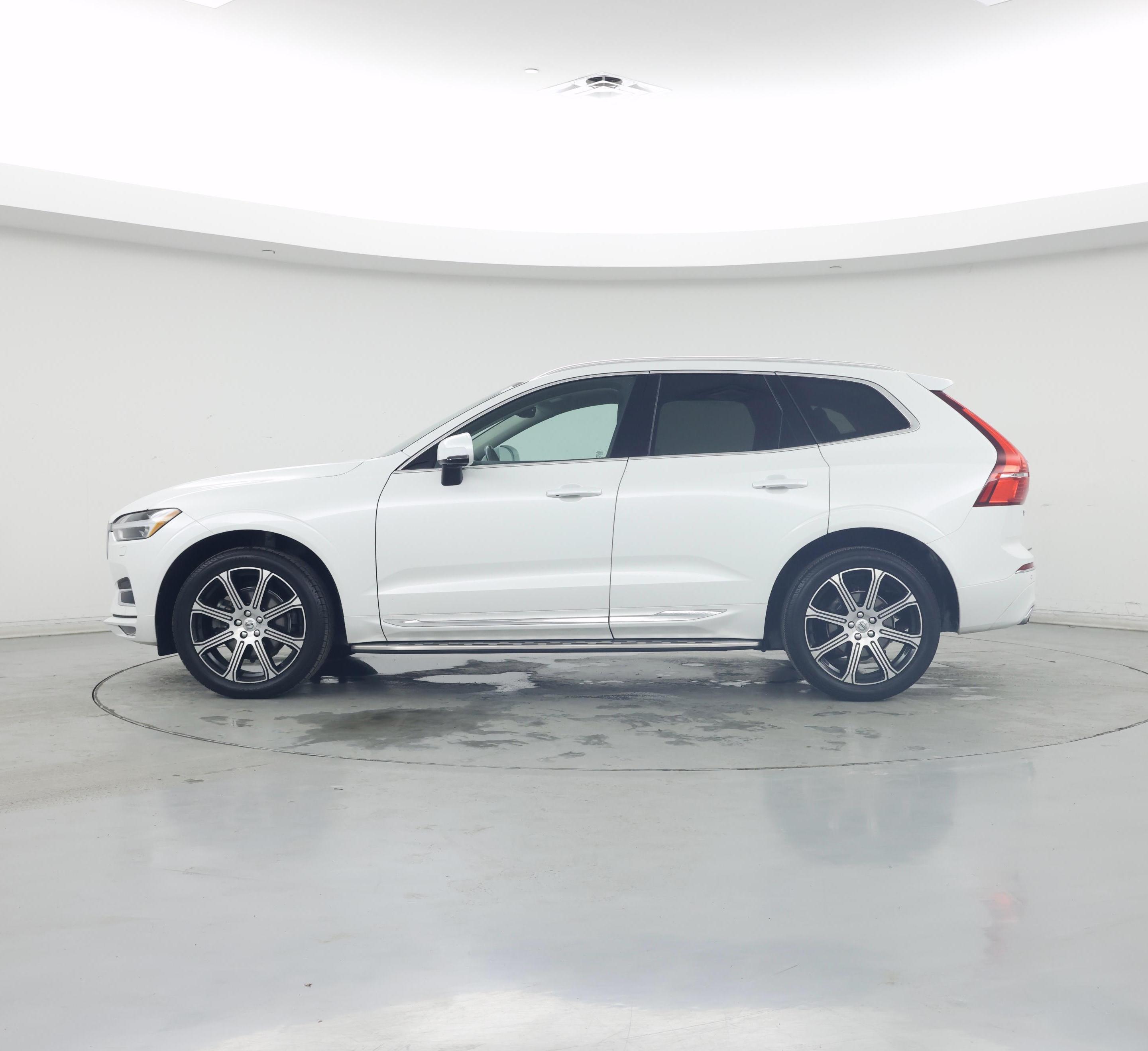 Thumbnail: 2020 Volvo XC60 - 3