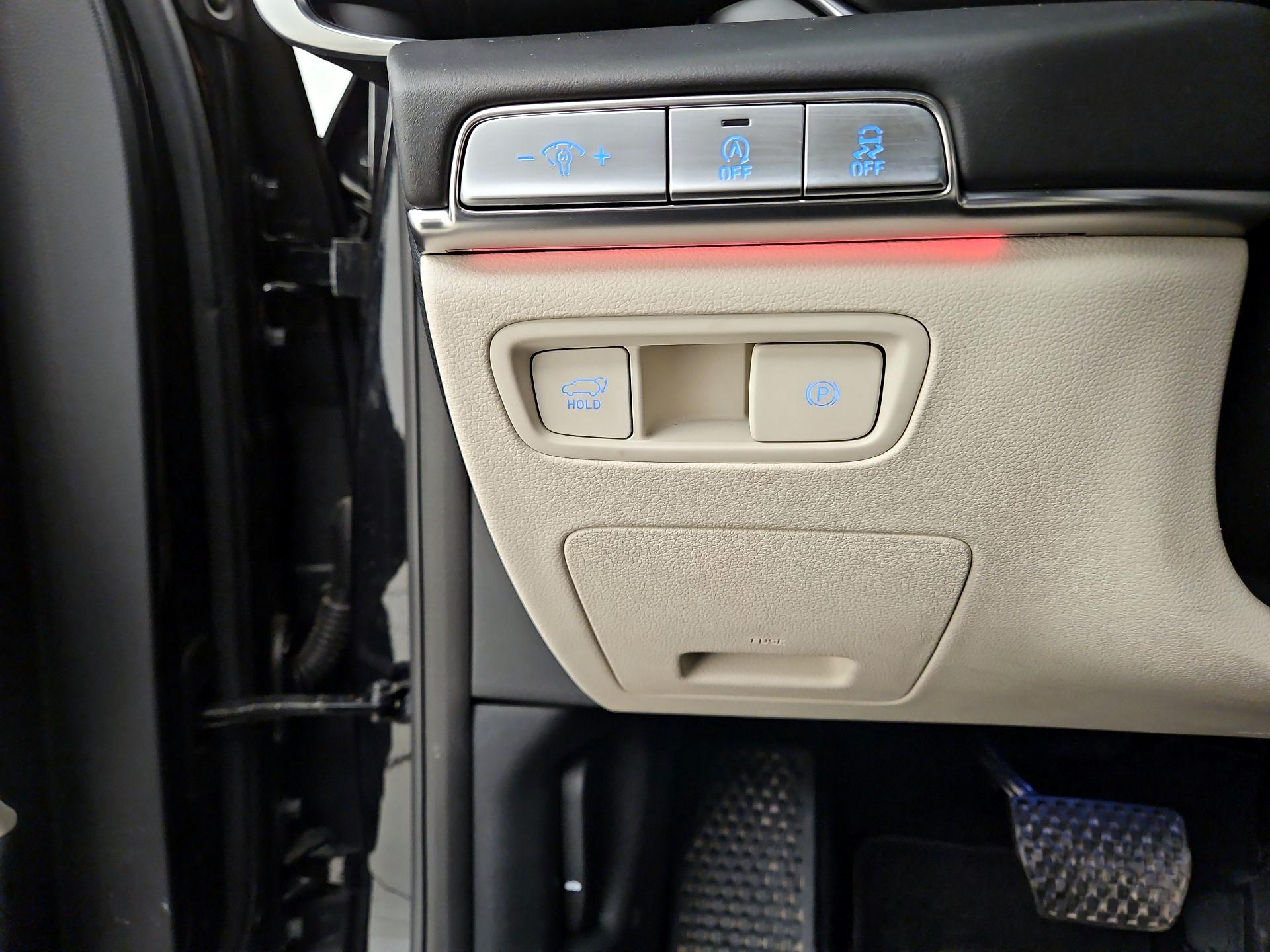 Thumbnail: 2023 Genesis GV80 - 13