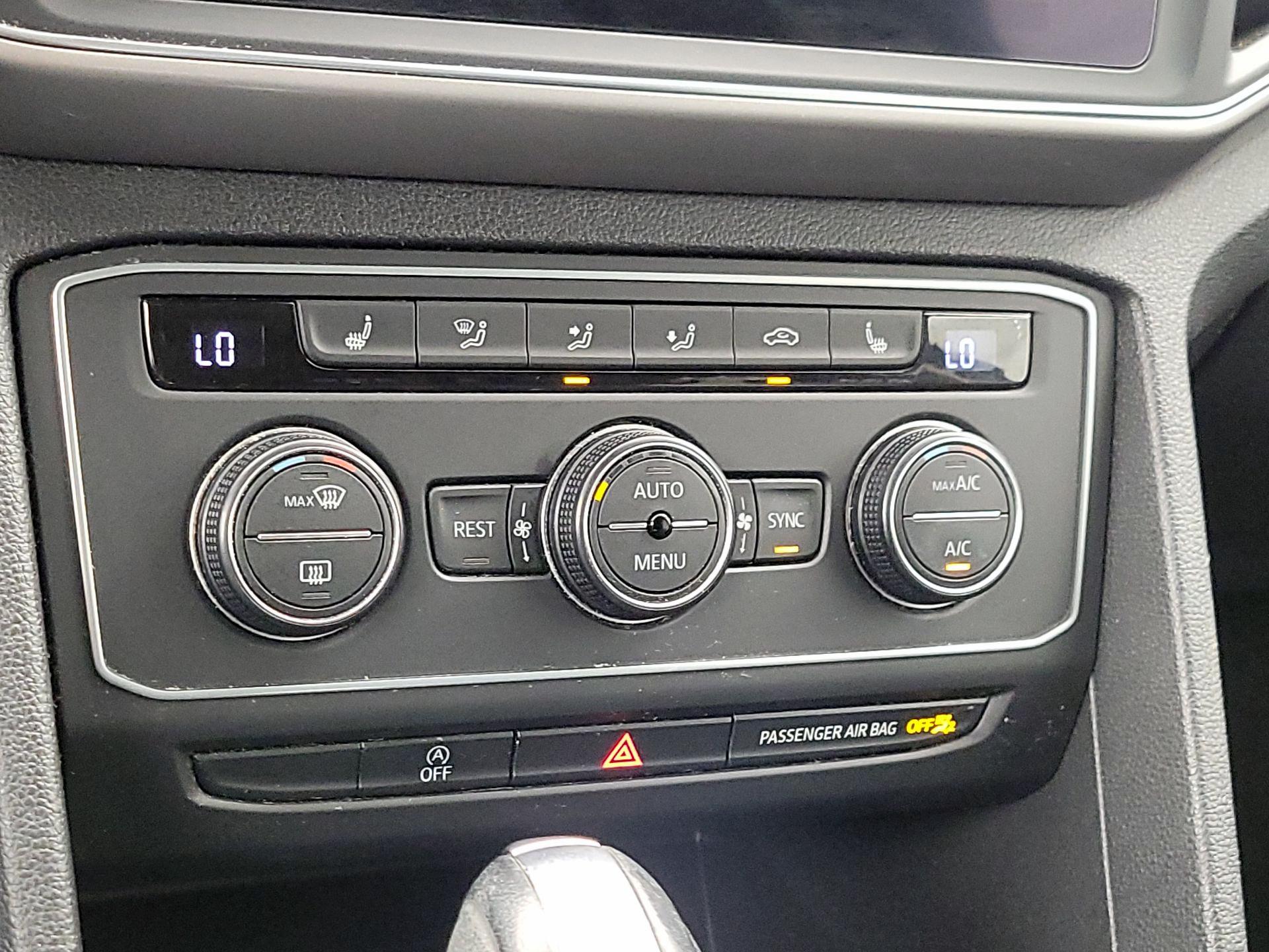 Thumbnail: 2019 Volkswagen Atlas - 16