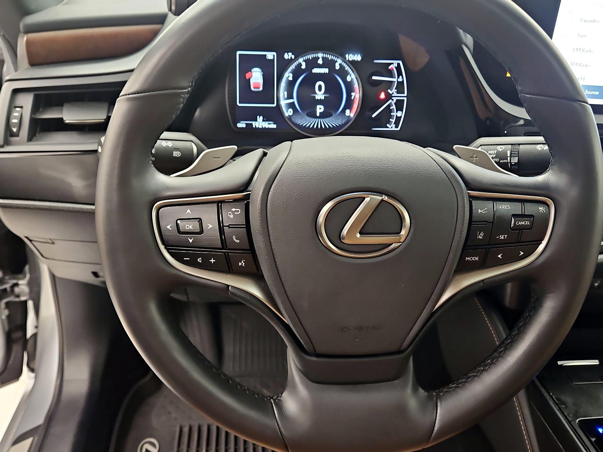 Thumbnail: 2025 Lexus ES - 10