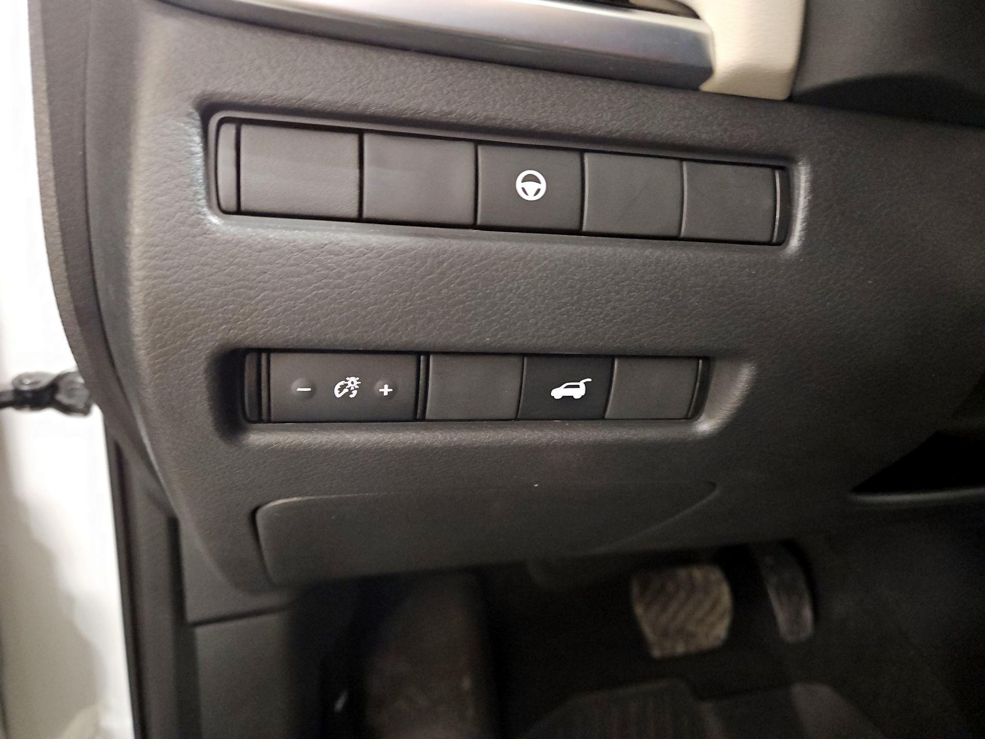 Thumbnail: 2022 Nissan Rogue - 13