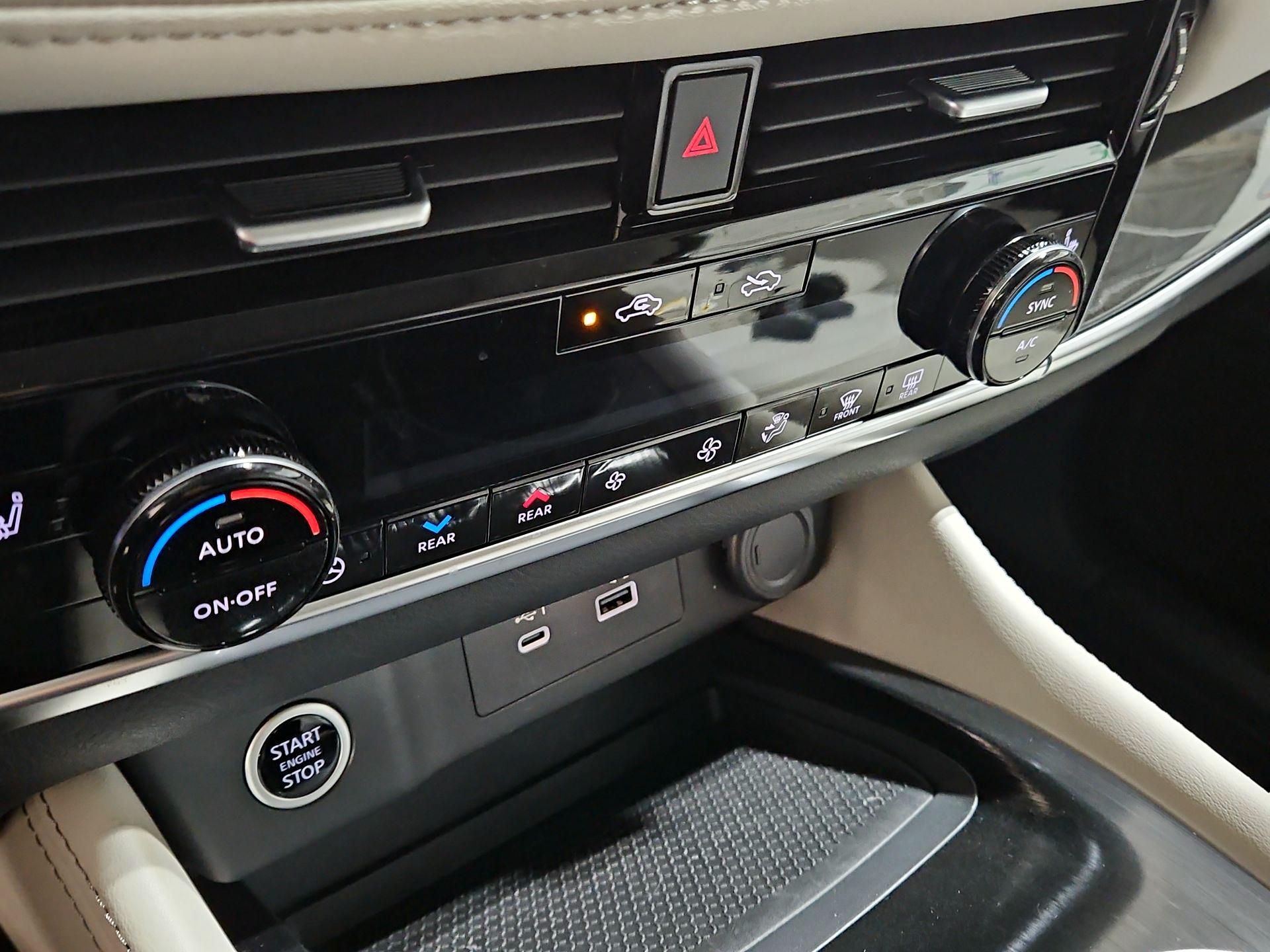 Thumbnail: 2022 Nissan Rogue - 16