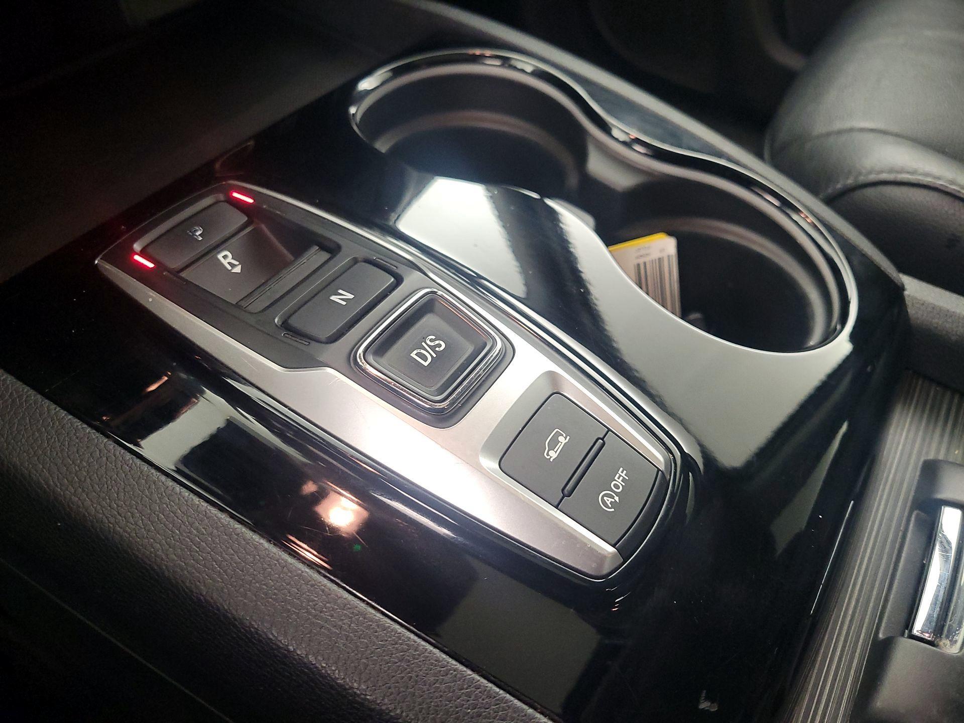 Thumbnail: 2019 Honda Pilot - 18