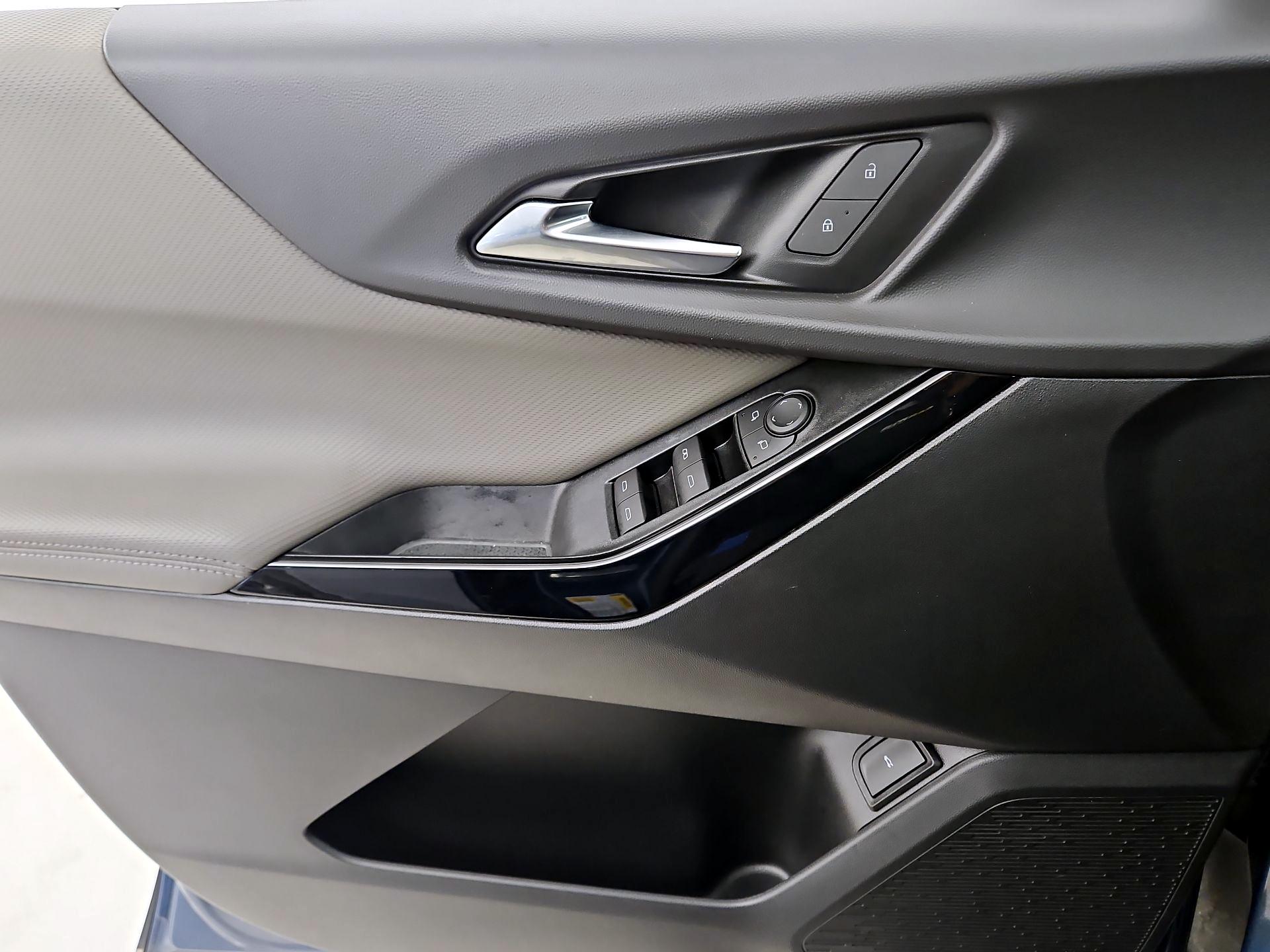 Thumbnail: 2025 Chevrolet Equinox - 12