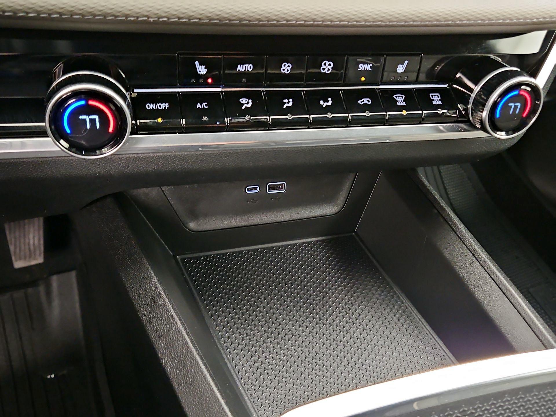 Thumbnail: 2025 Chevrolet Equinox - 16