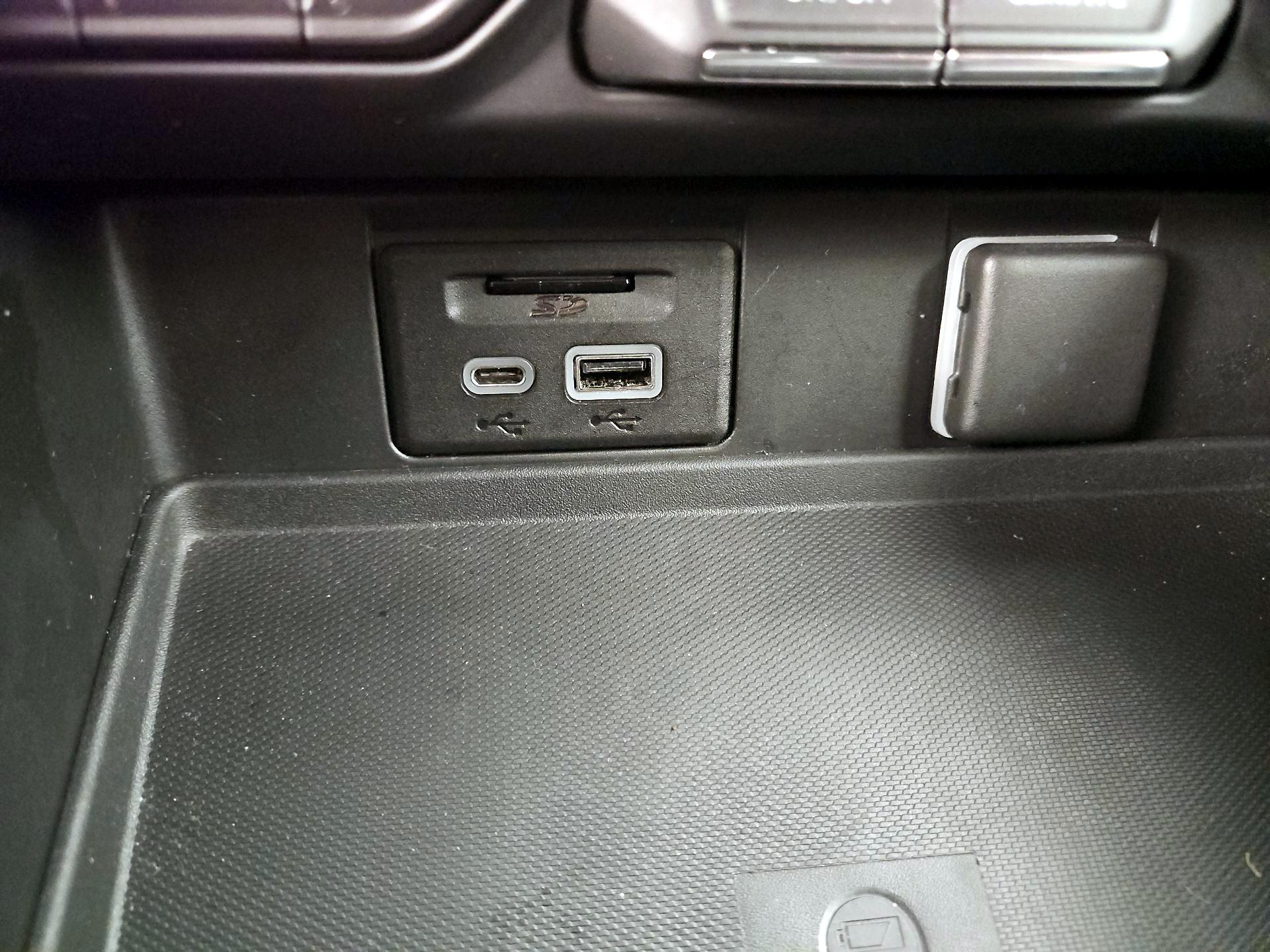 Thumbnail: 2021 GMC Yukon - 19