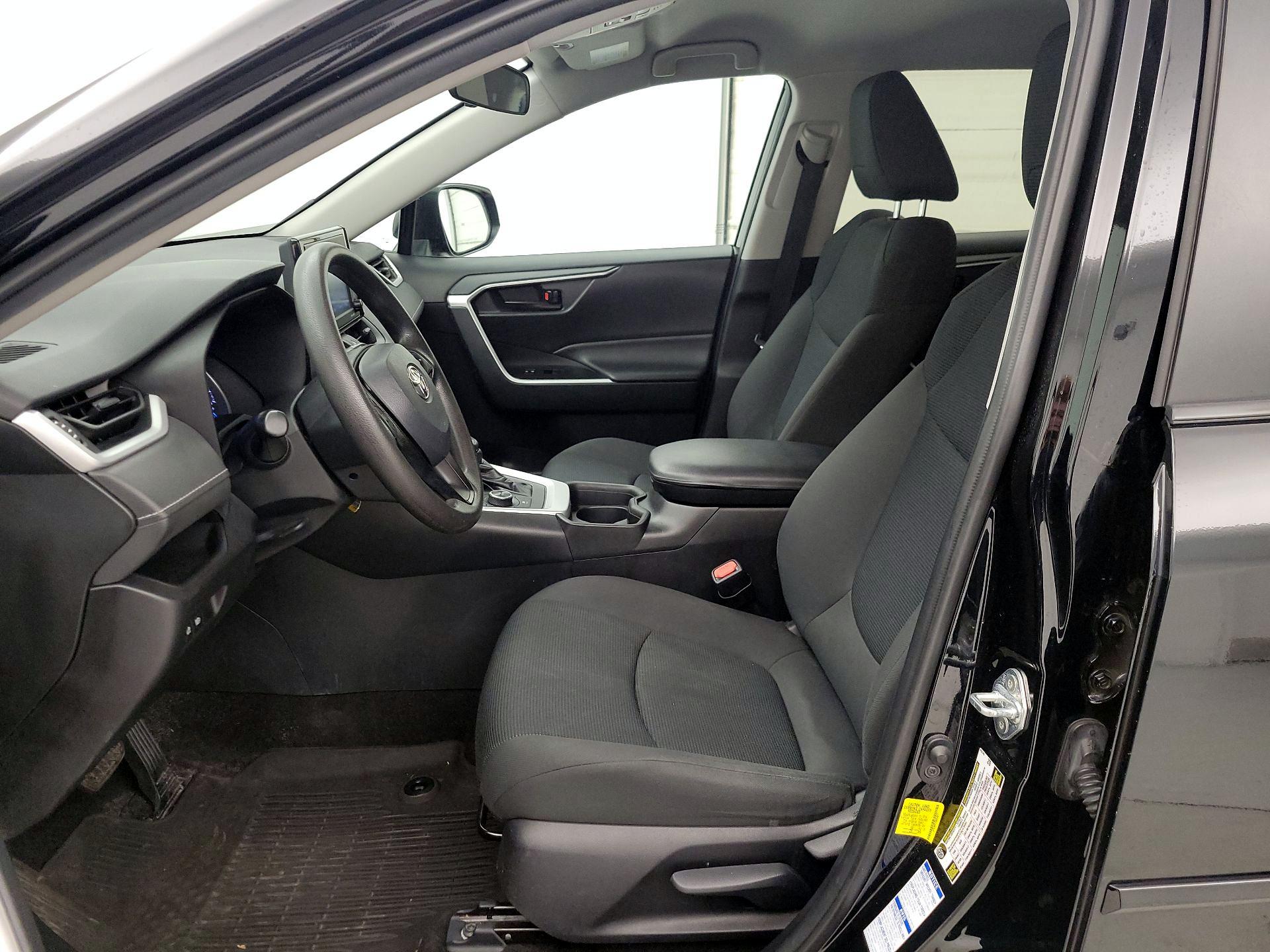 Thumbnail: 2021 Toyota RAV4 - 11