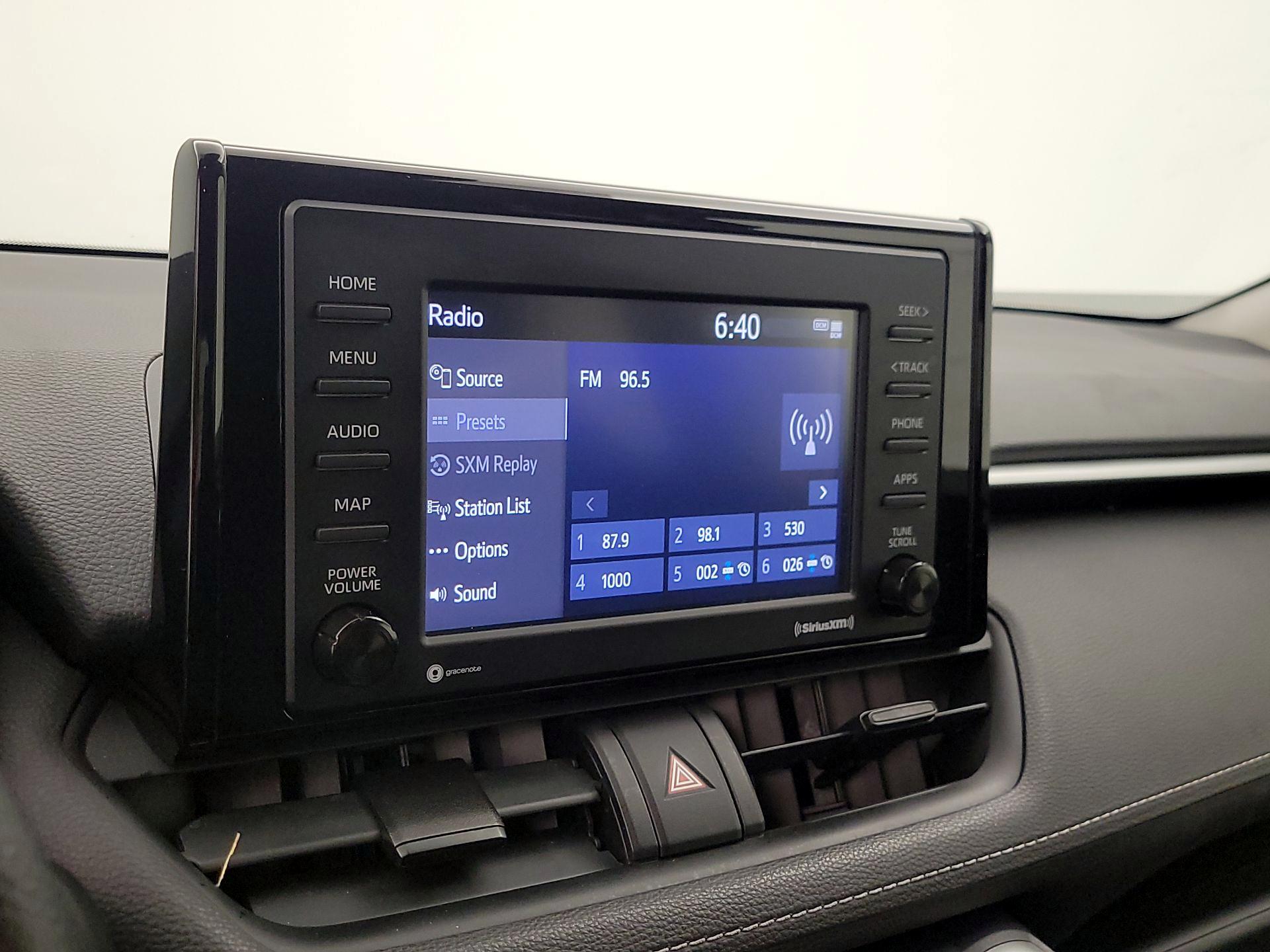 Thumbnail: 2021 Toyota RAV4 - 15