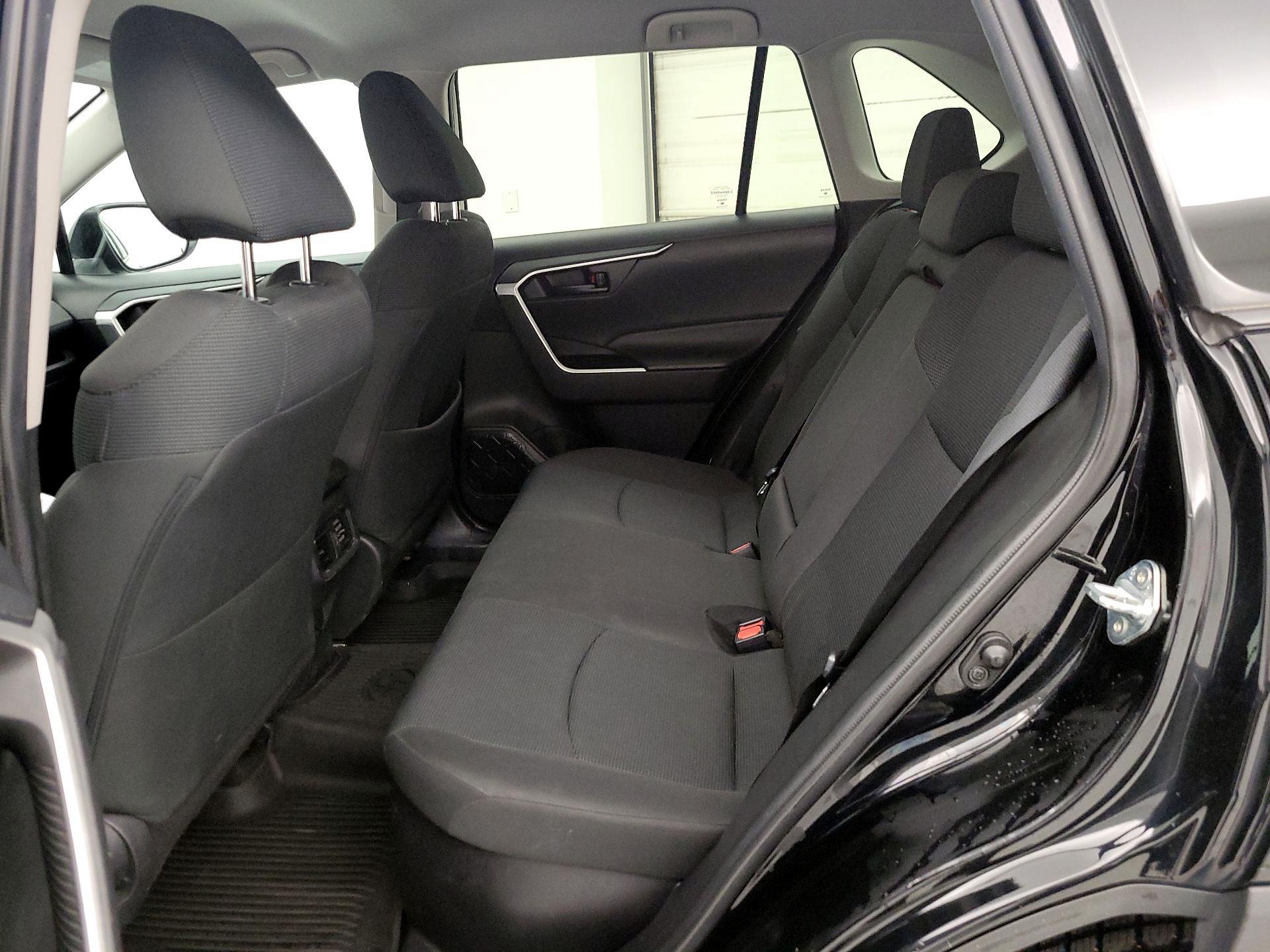 Thumbnail: 2021 Toyota RAV4 - 19