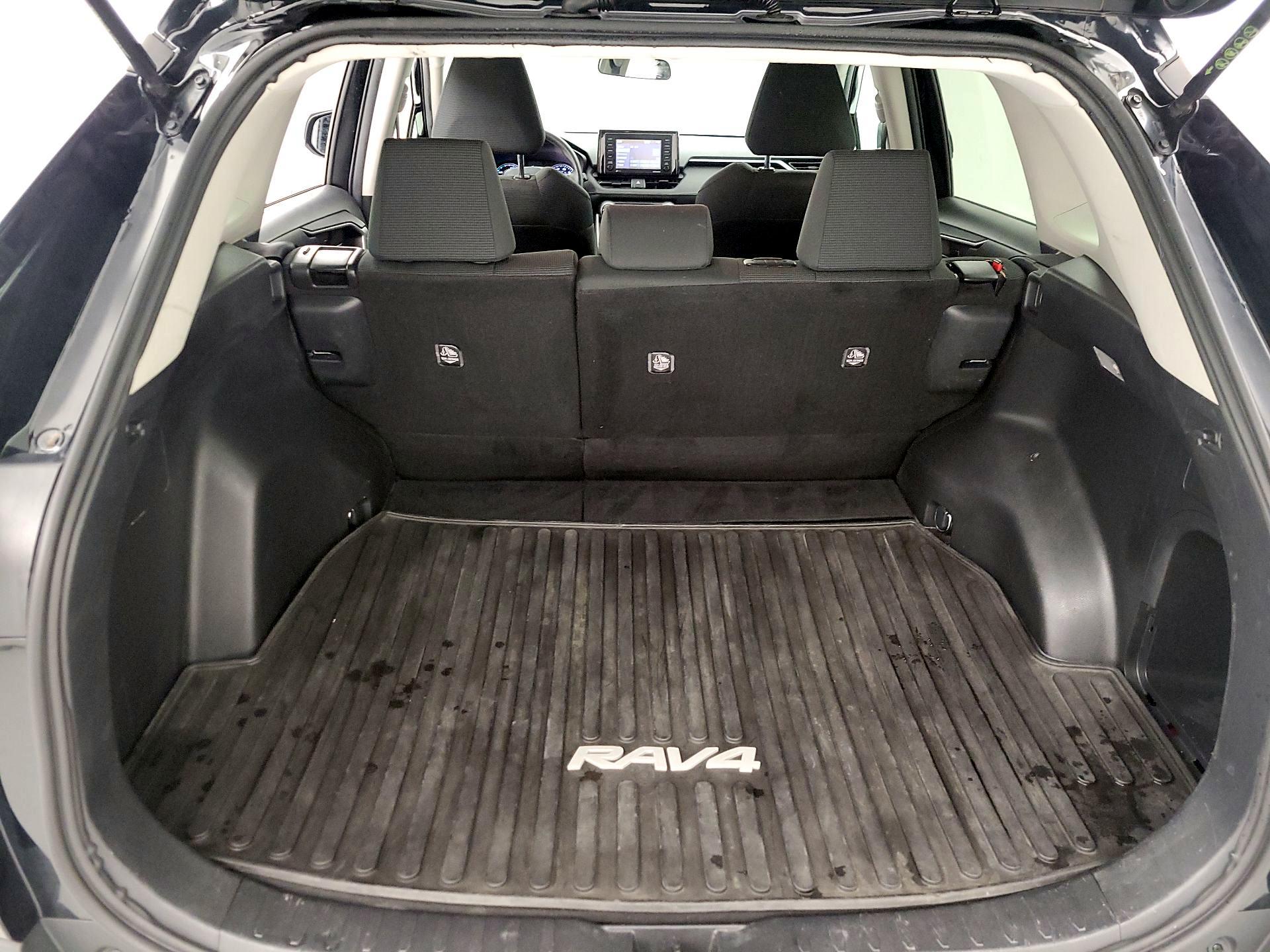 Thumbnail: 2021 Toyota RAV4 - 20