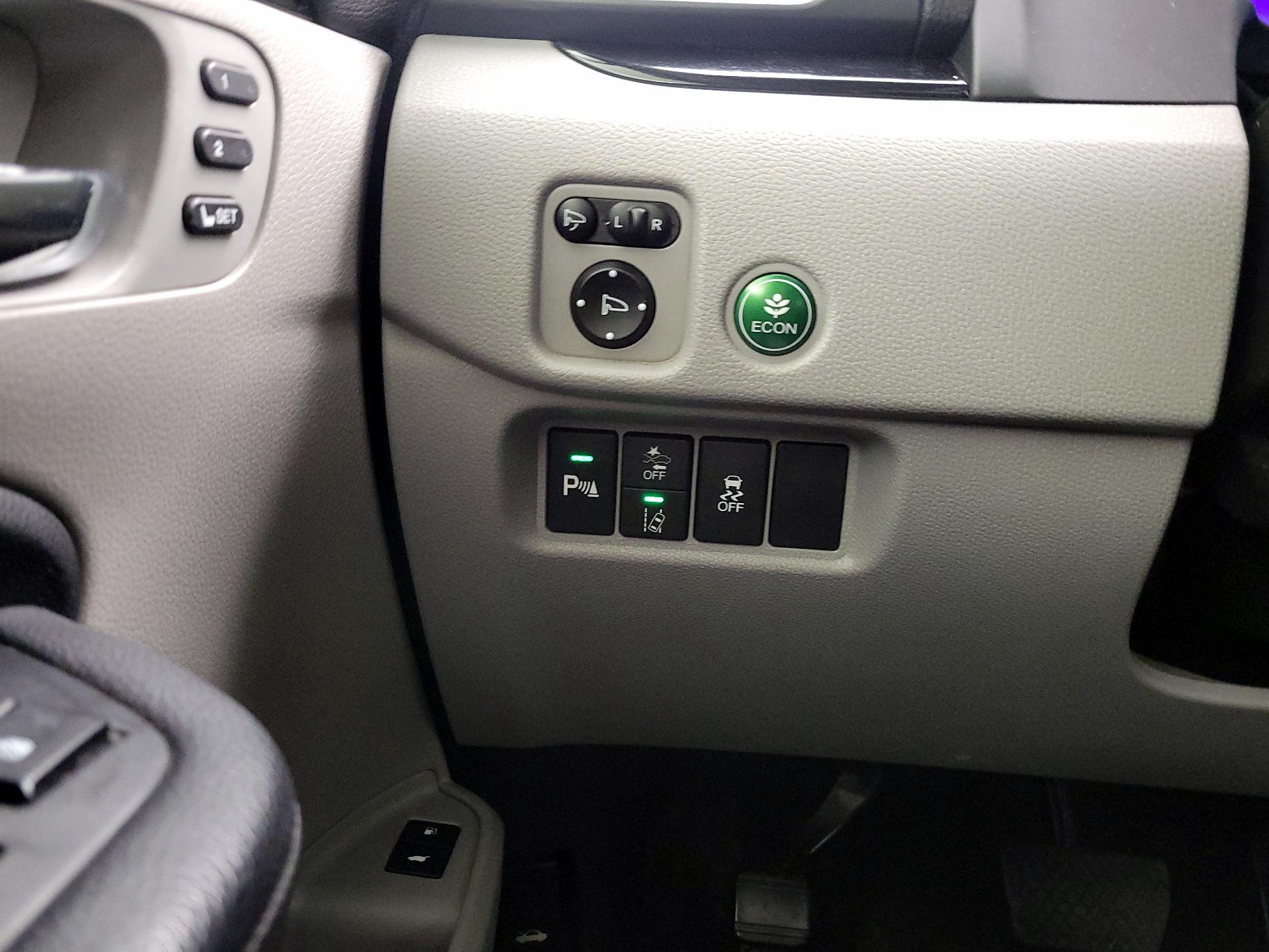 Thumbnail: 2019 Honda Pilot - 13