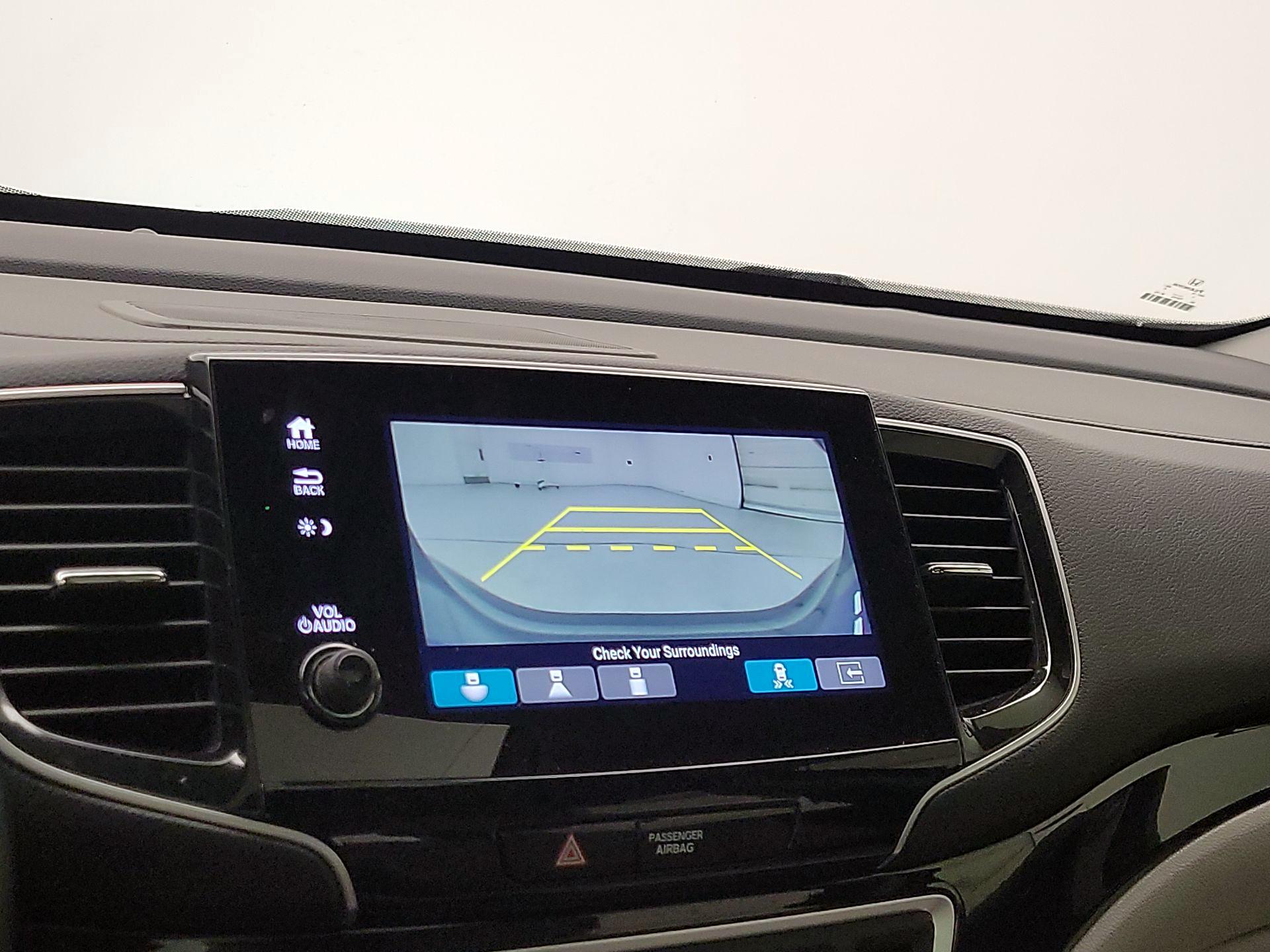 Thumbnail: 2019 Honda Pilot - 15