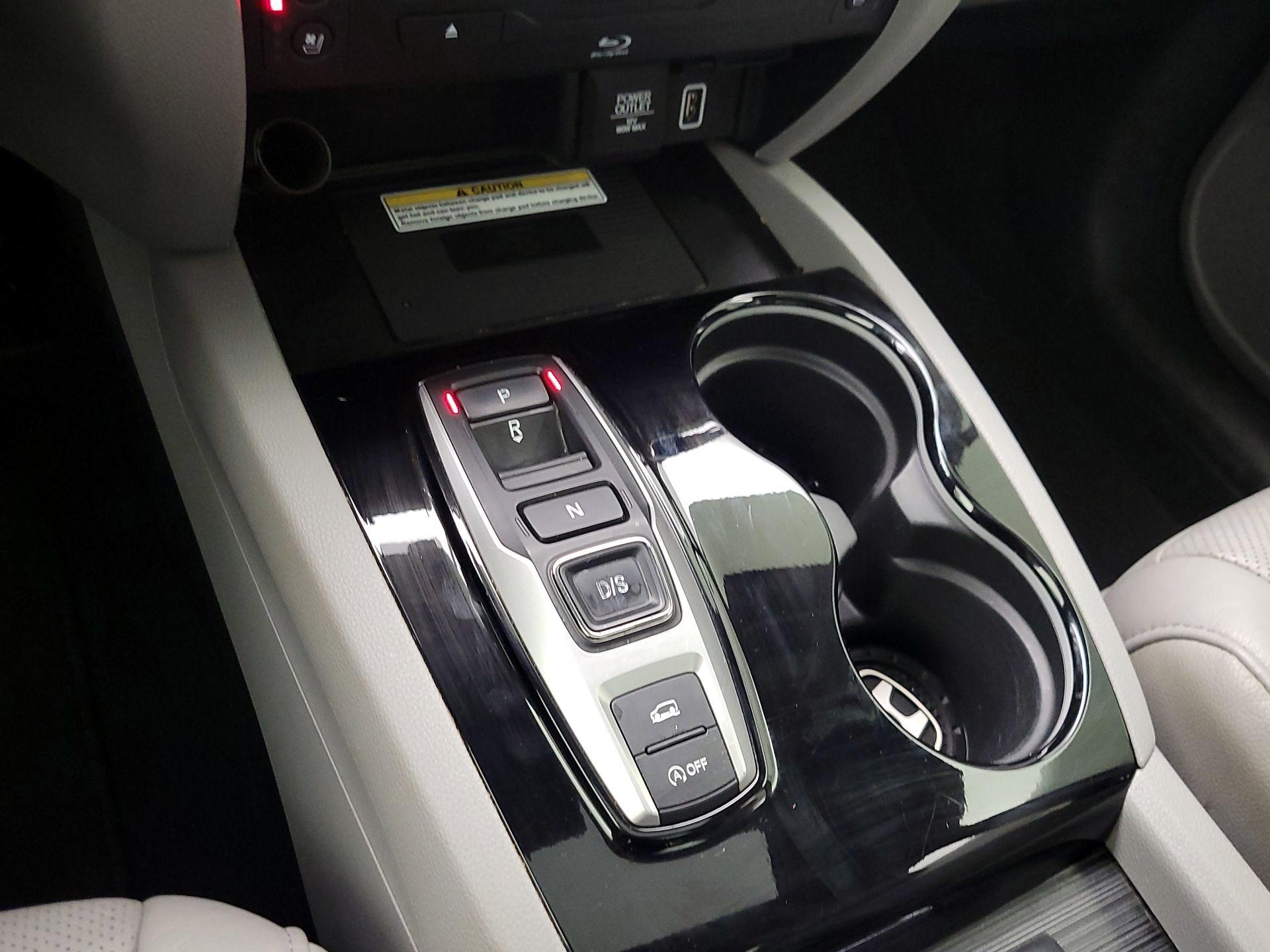 Thumbnail: 2019 Honda Pilot - 18