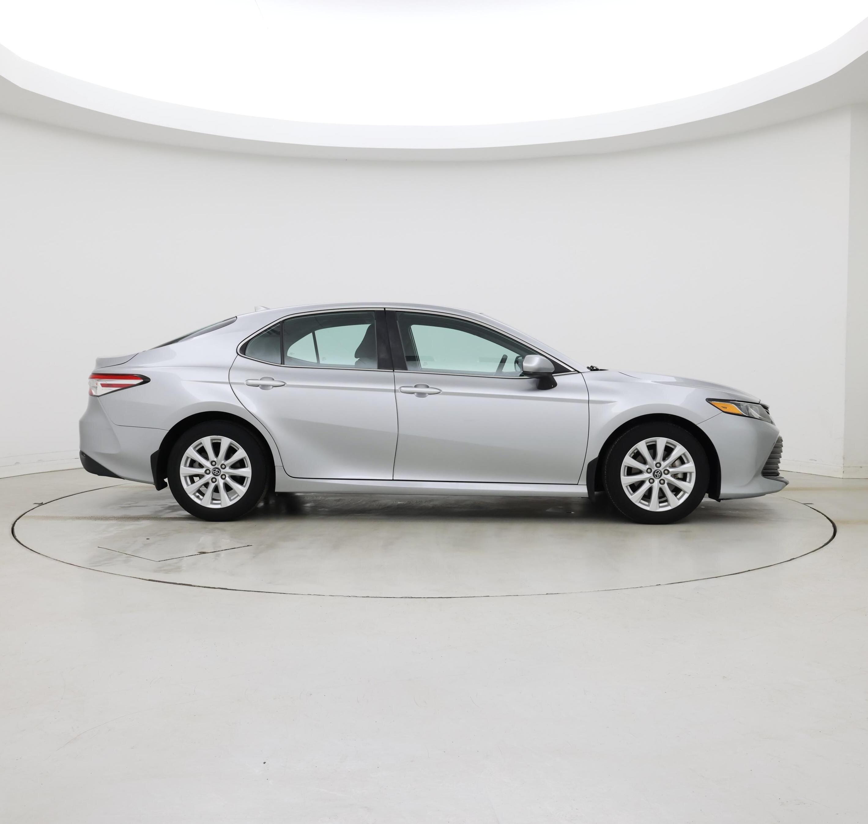 Thumbnail: 2019 Toyota Camry - 7