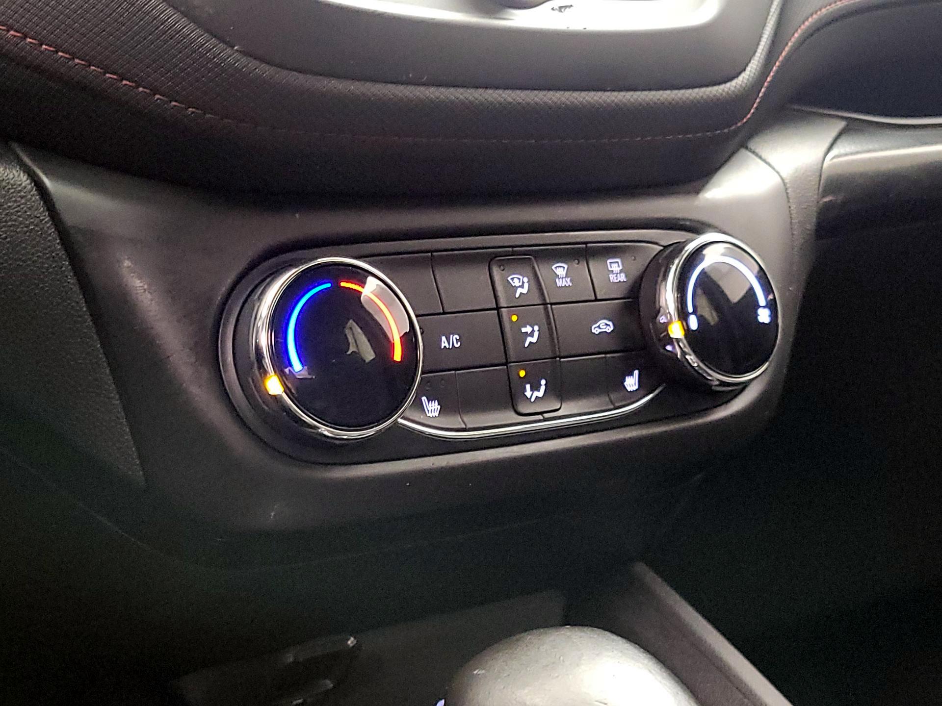 Thumbnail: 2023 Chevrolet TrailBlazer - 16