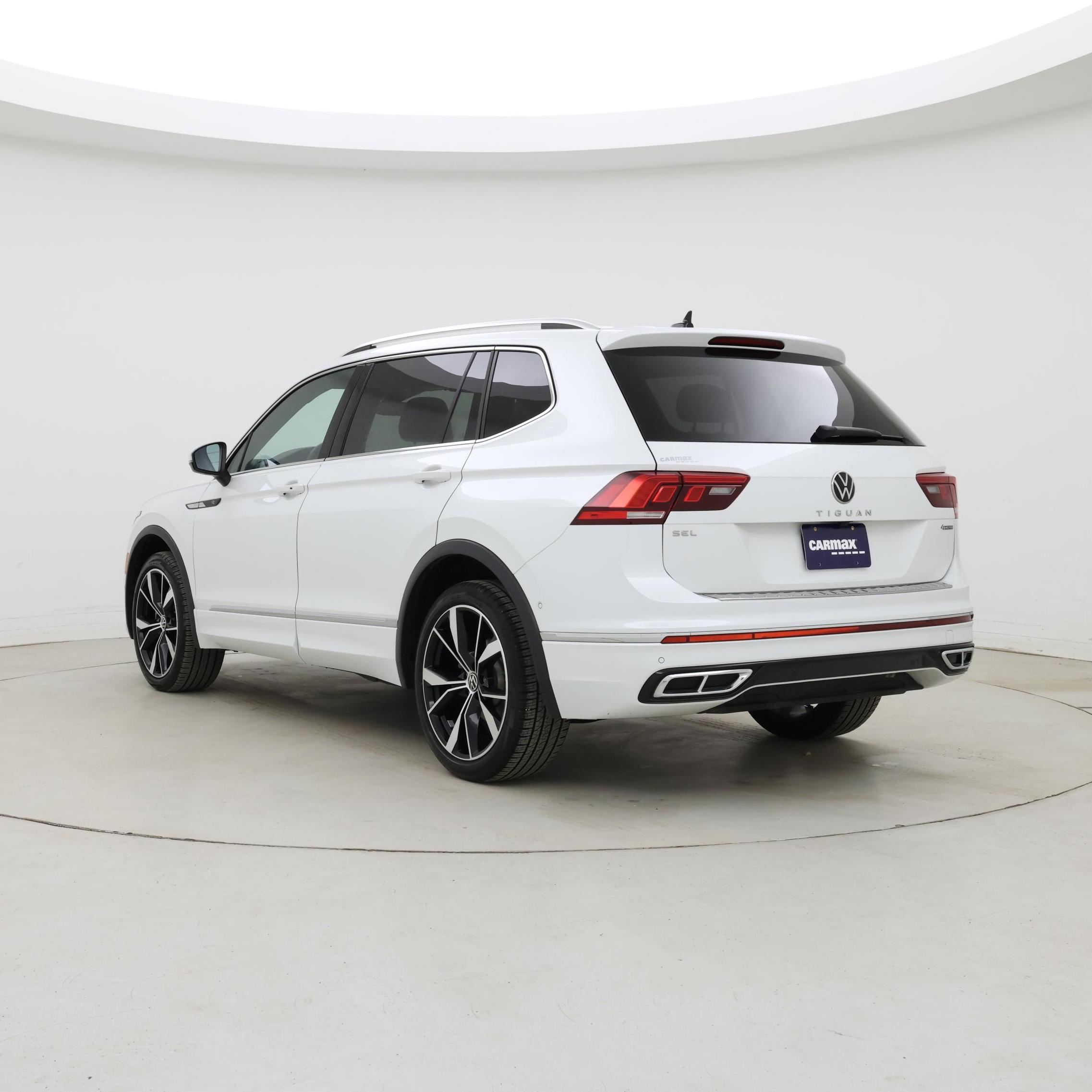 Thumbnail: 2022 Volkswagen Tiguan - 2