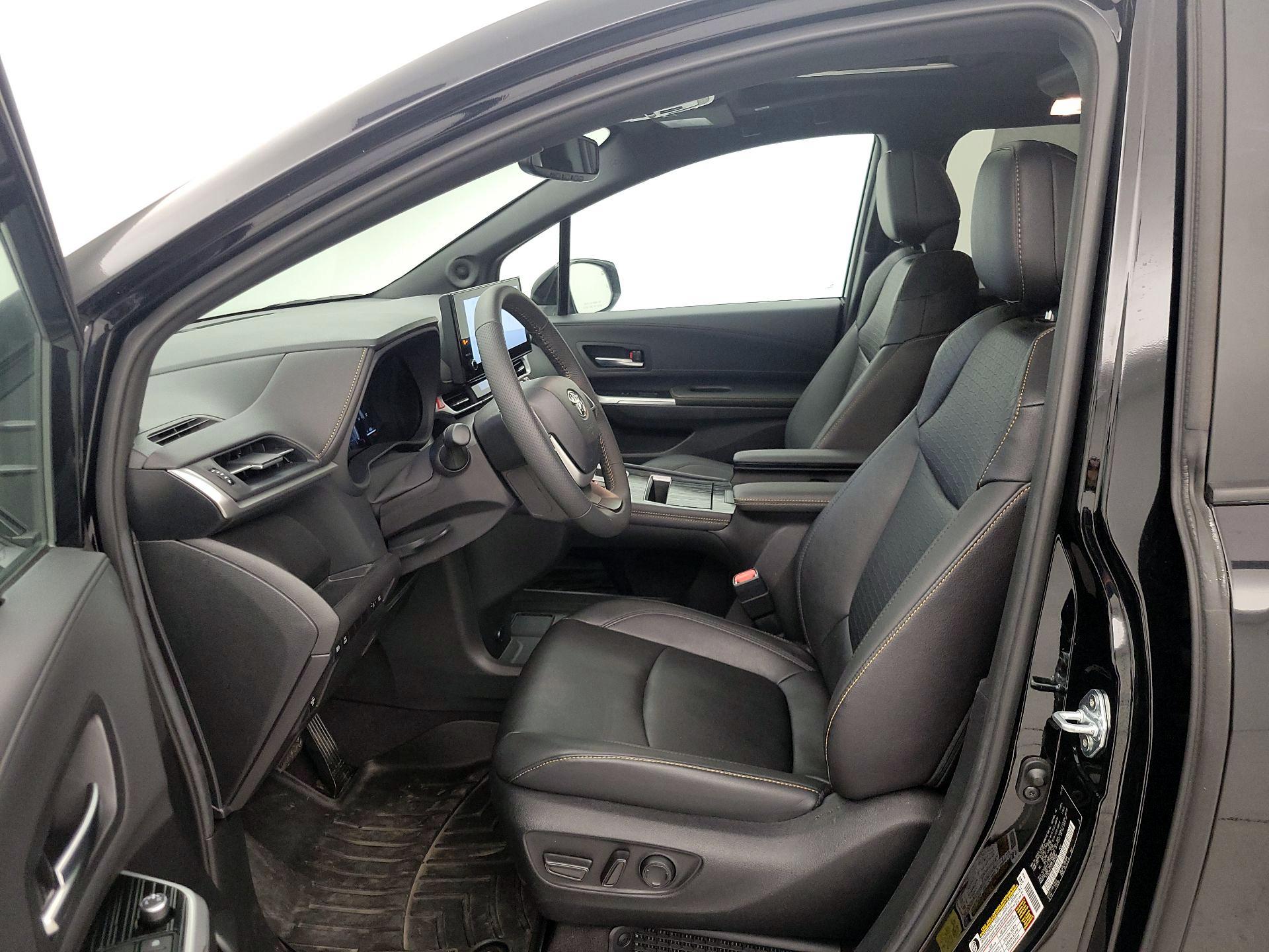 Thumbnail: 2025 Toyota Sienna - 11