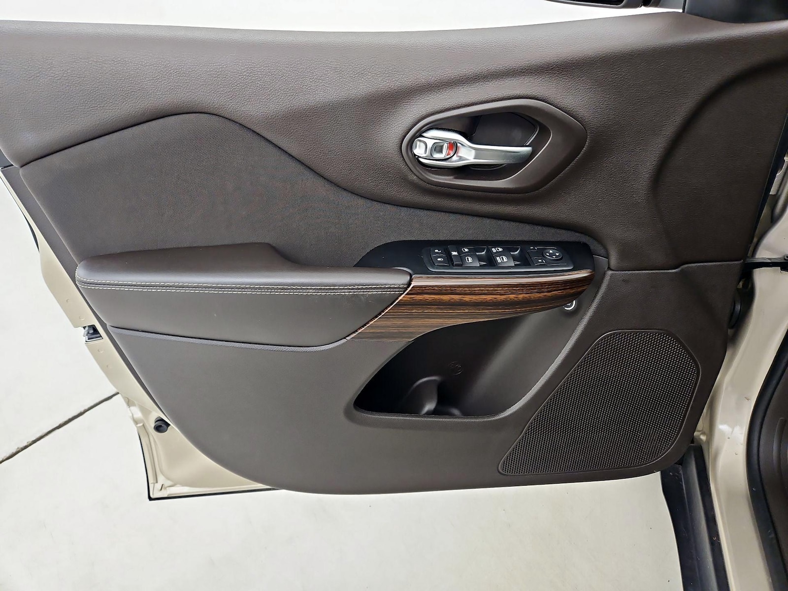 2014 Jeep Cherokee Latitude - Photo 13