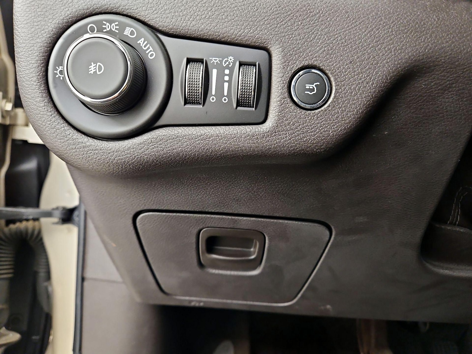 2014 Jeep Cherokee Latitude - Photo 14