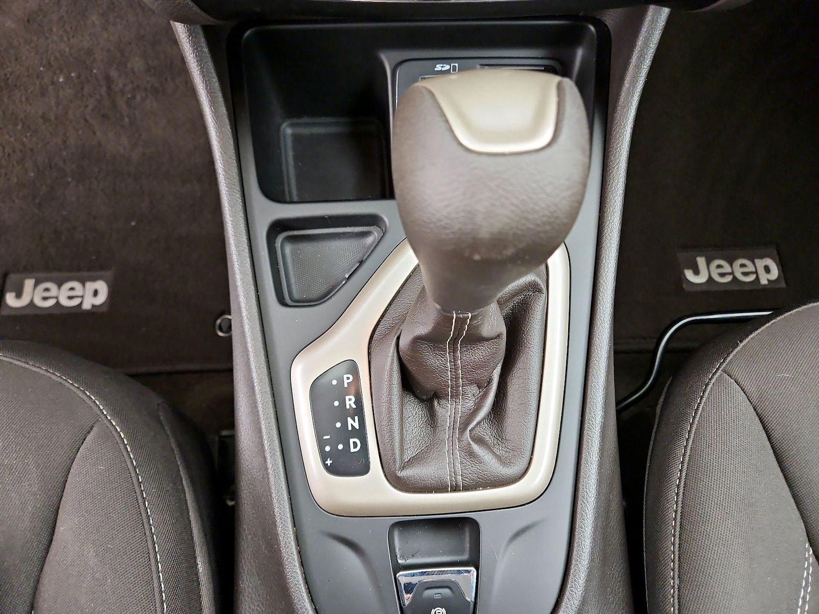 2014 Jeep Cherokee Latitude - Photo 18