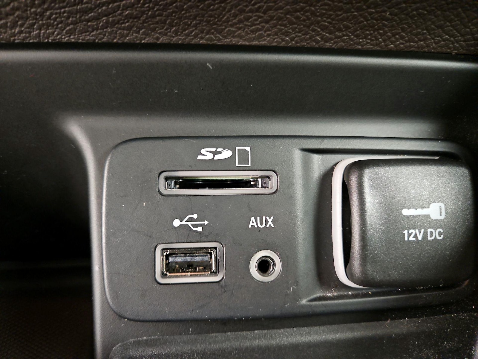 2014 Jeep Cherokee Latitude - Photo 19