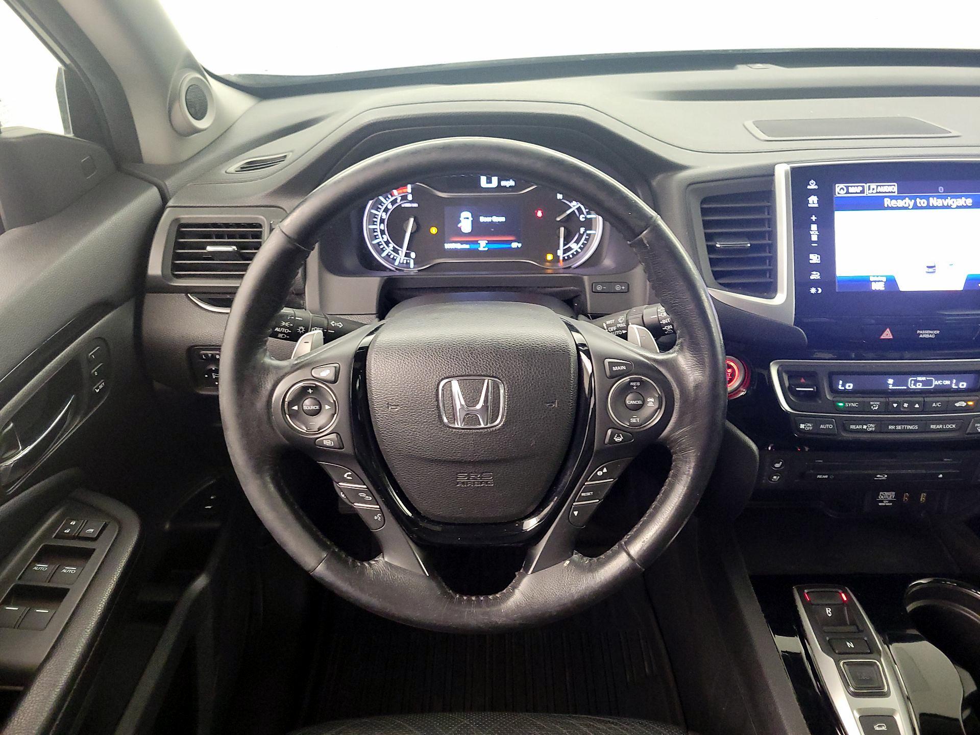 Thumbnail: 2018 Honda Pilot - 10