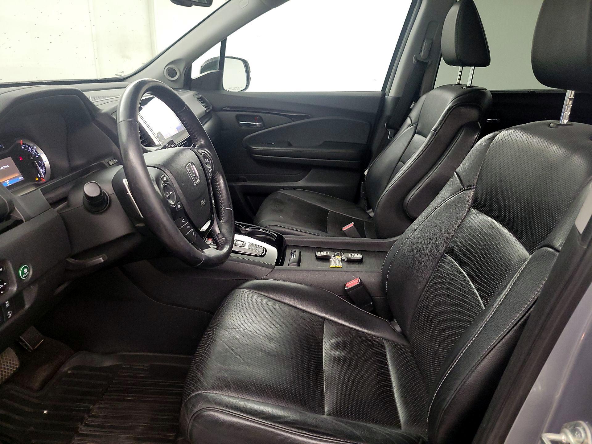 Thumbnail: 2018 Honda Pilot - 11