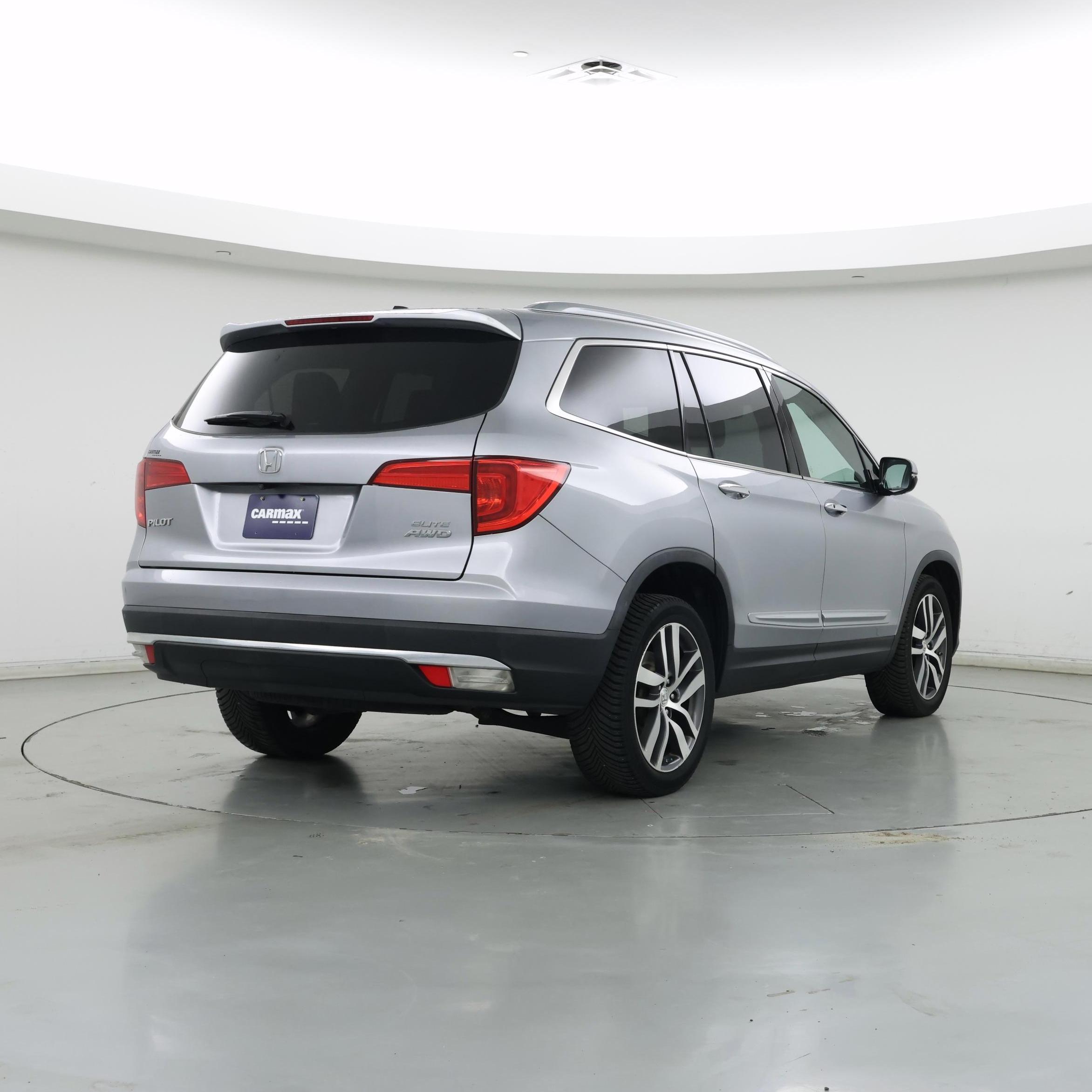 Thumbnail: 2018 Honda Pilot - 8