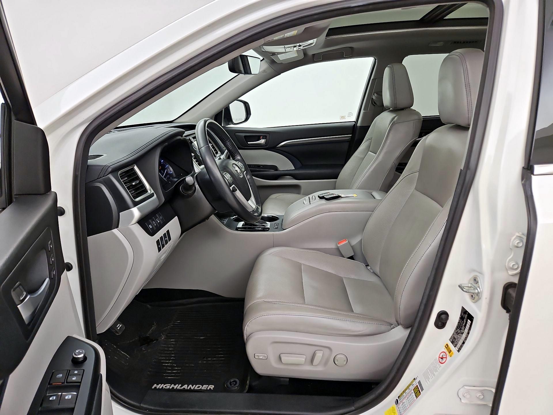 Thumbnail: 2018 Toyota Highlander - 11