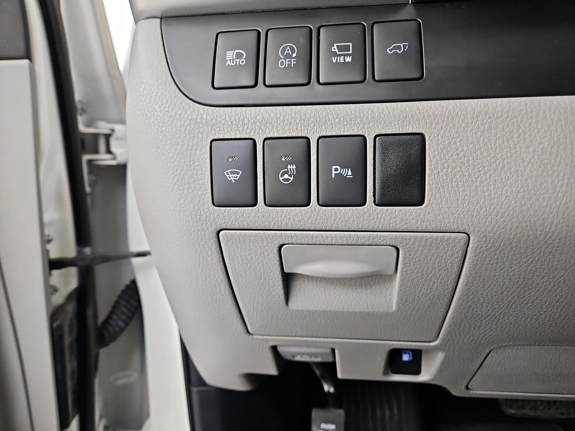 Thumbnail: 2018 Toyota Highlander - 13